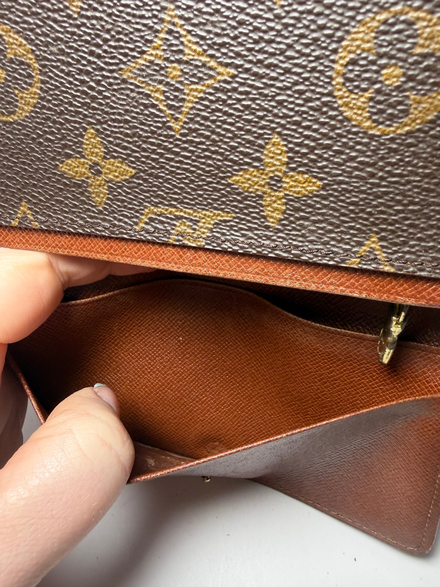 Louis Vuitton Porte Monnaie Billets Tressor Monogram Wallet
