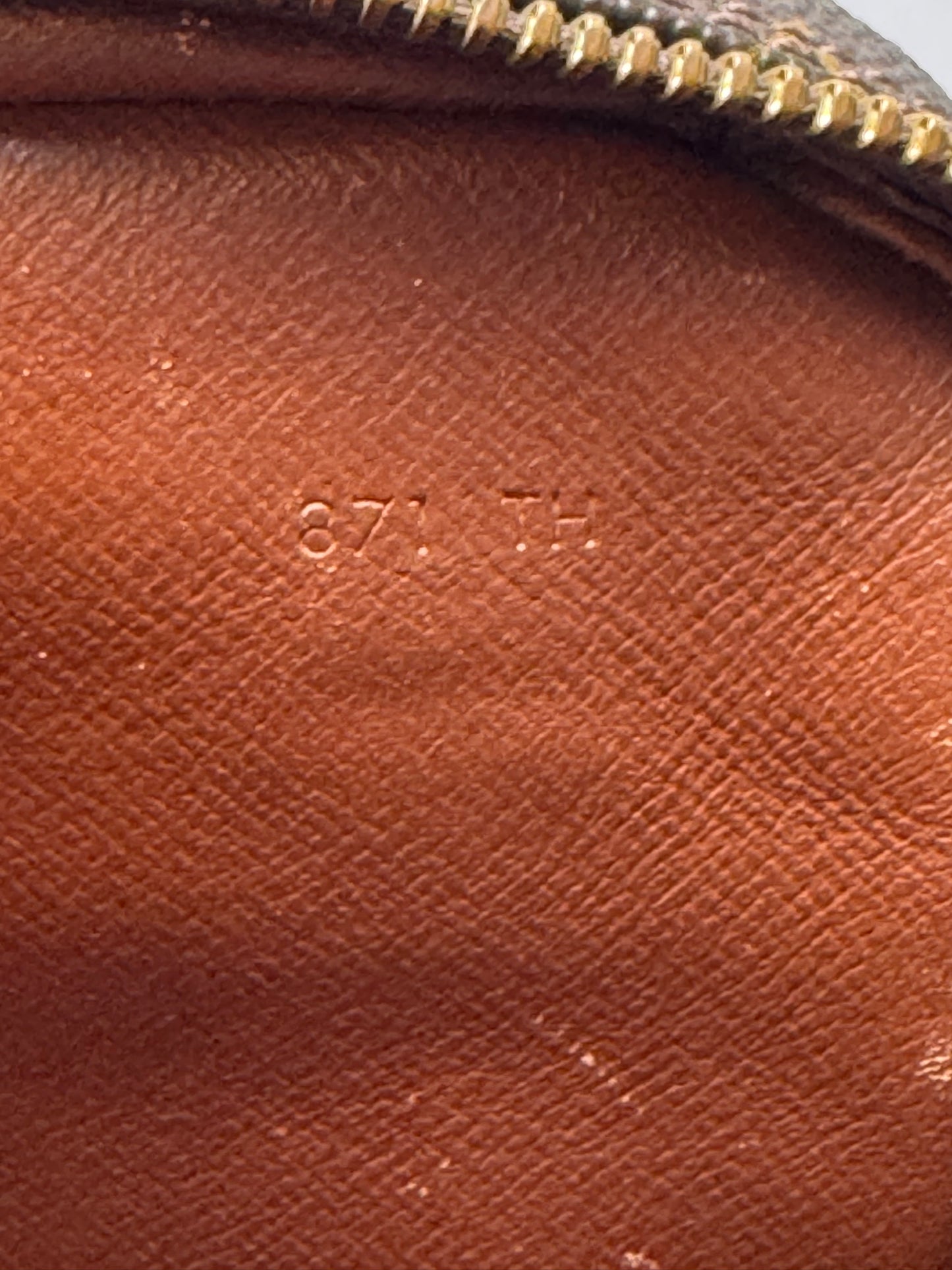 Louis Vuitton Marley Draggone Clutch Monogram  Fair Condition