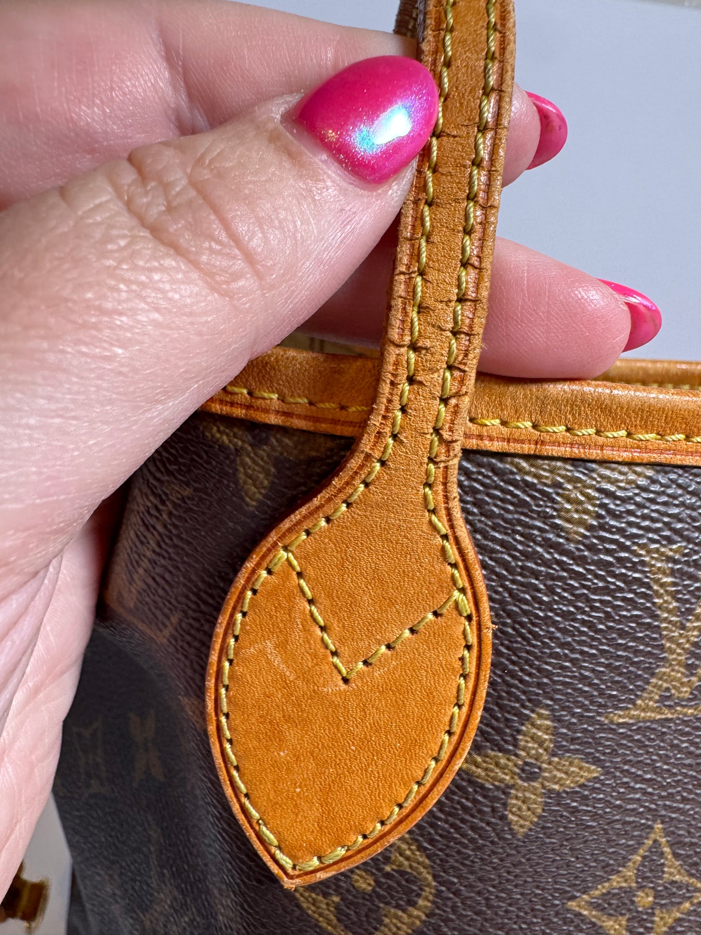 Louis Vuitton Neverfull MM Monogram Tote Bag