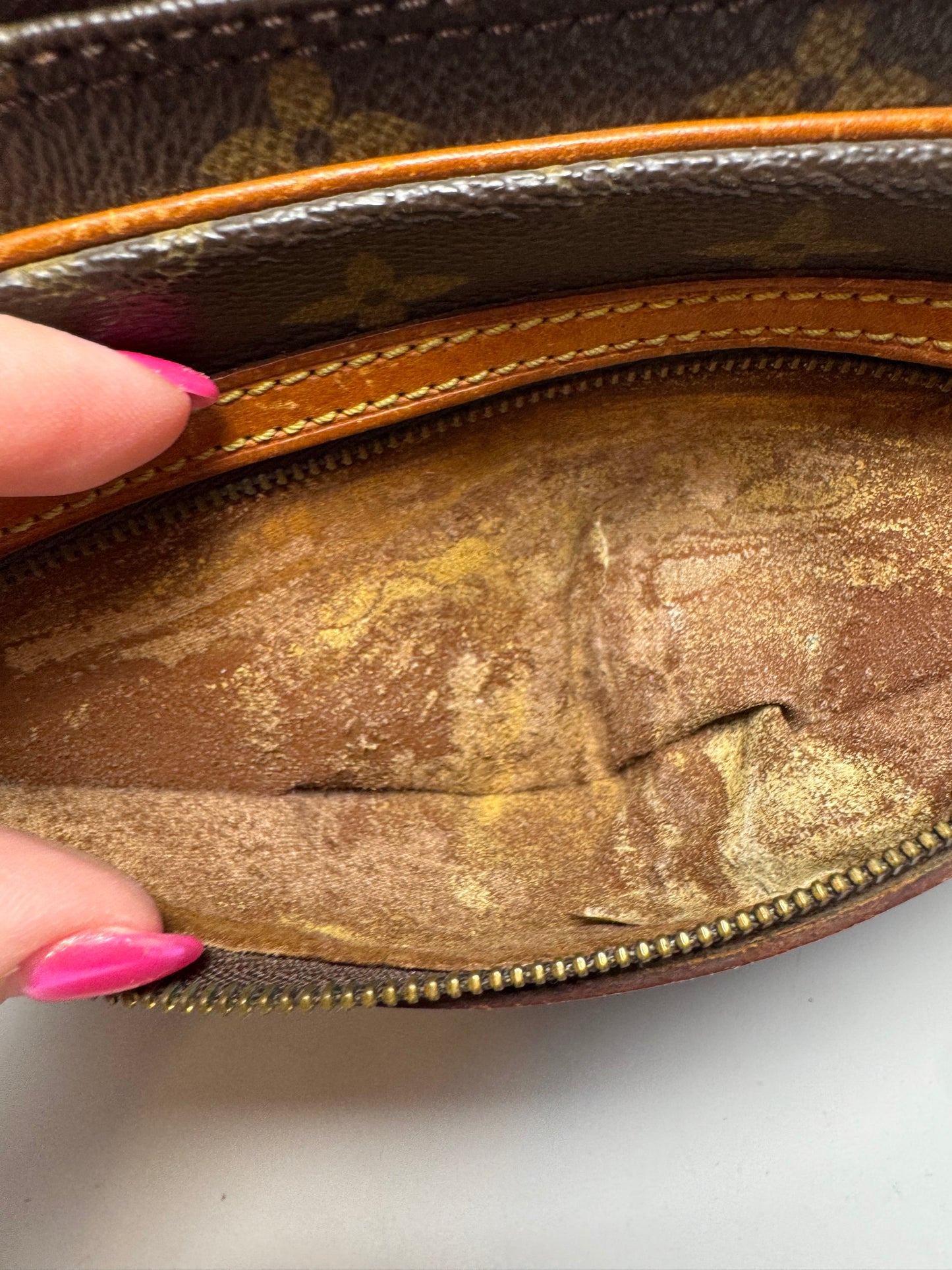 Louis Vuitton Marly Draggone Clutch Monogram
