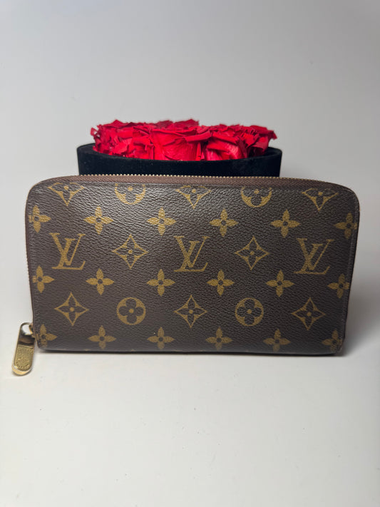 Louis Vuitton Monogram XL Zippy Organzier Wallet