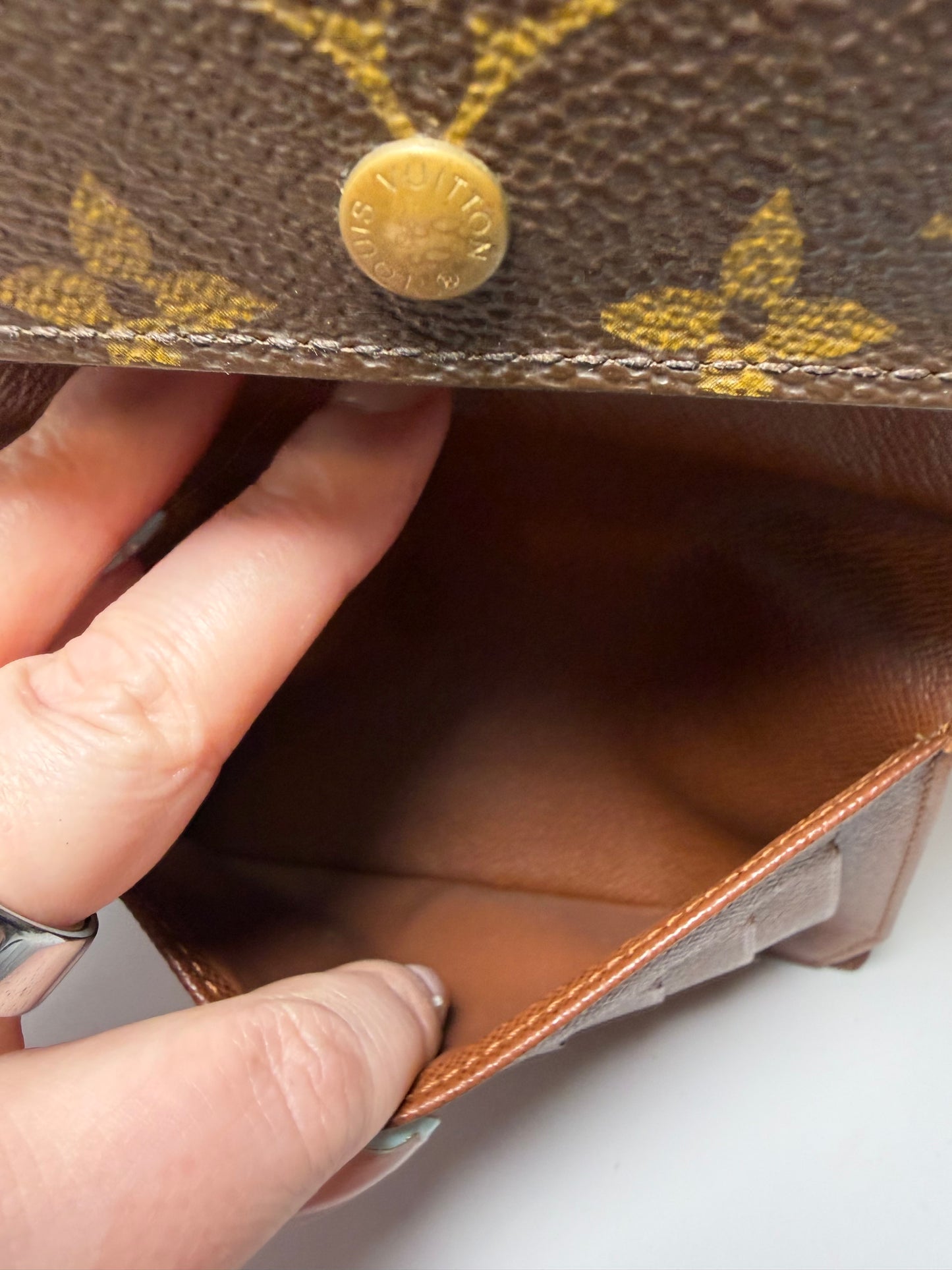 Louis Vuitton Porte Tressor Etui Papier Passport Wallet Monogram