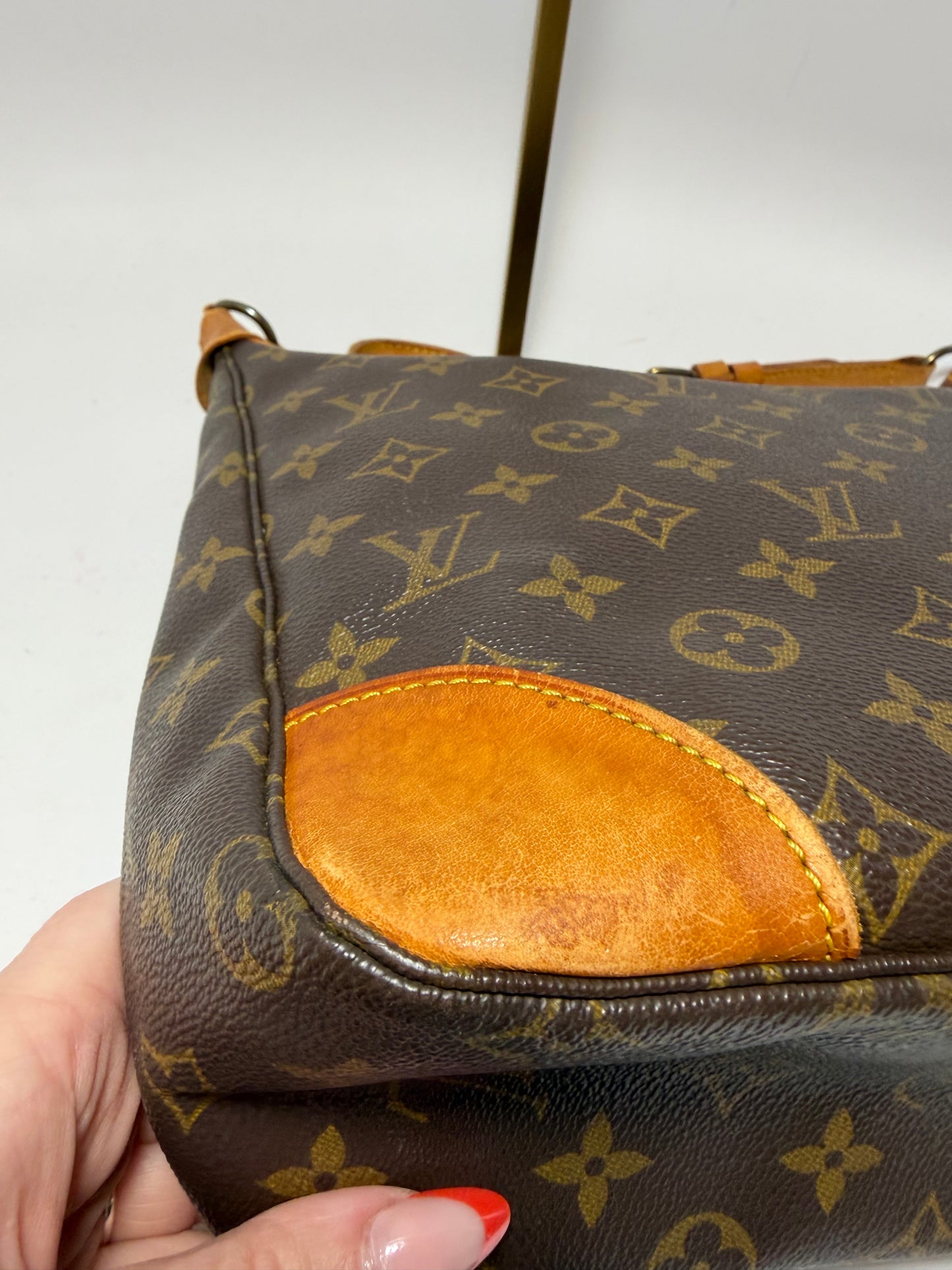 Louis Vuitton Boulogne 30 Monogram Shoulder Bag - Pre Date Code