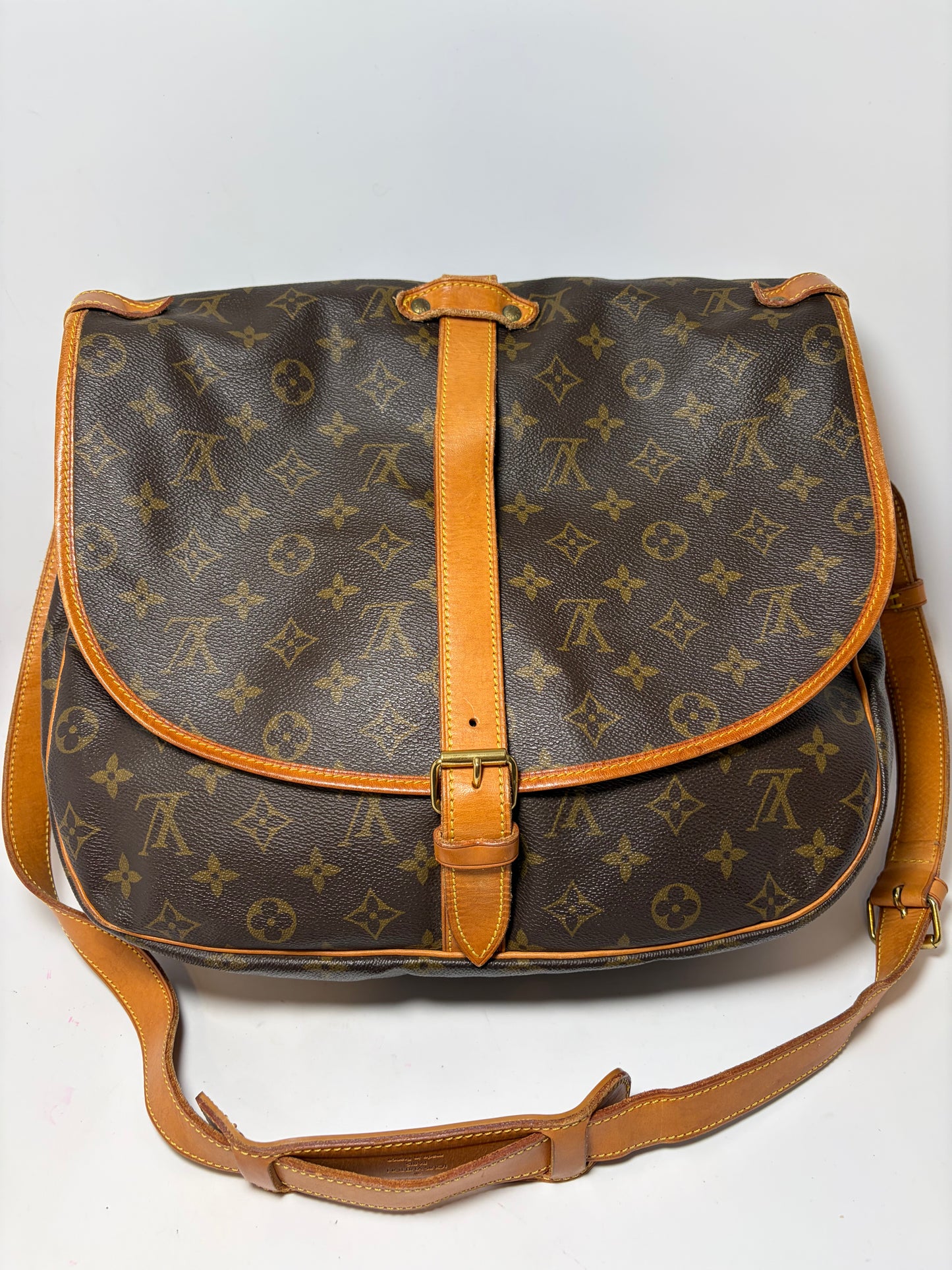 Louis Vuitton Samur 35 Monogram Crossbody