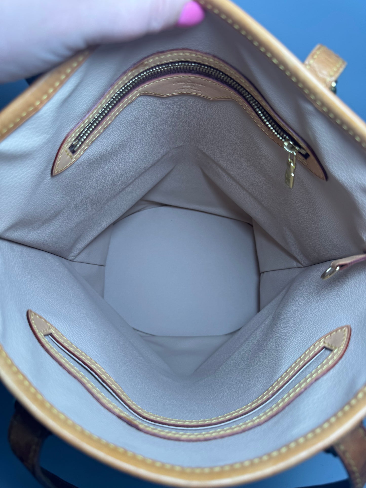 Louis Vuitton Bucket GM Tote Monogram