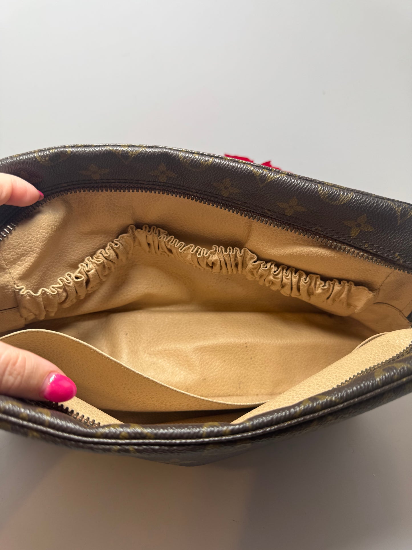 Louis Vuitton Trousse 28 Monogram Toiletry Bag/Makeup Pouch