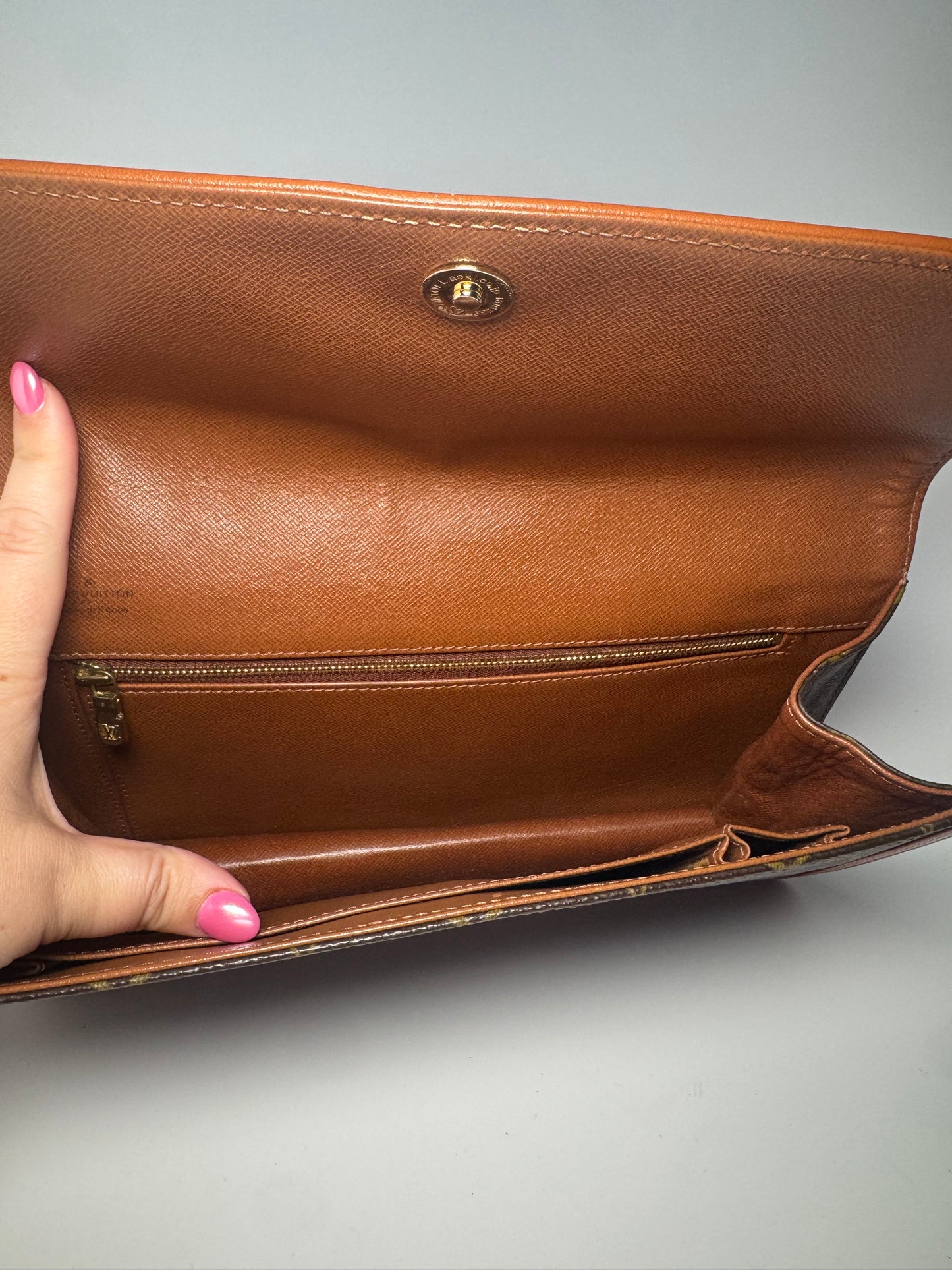 Louis Vuitton Pochette Dame Monogram Clutch