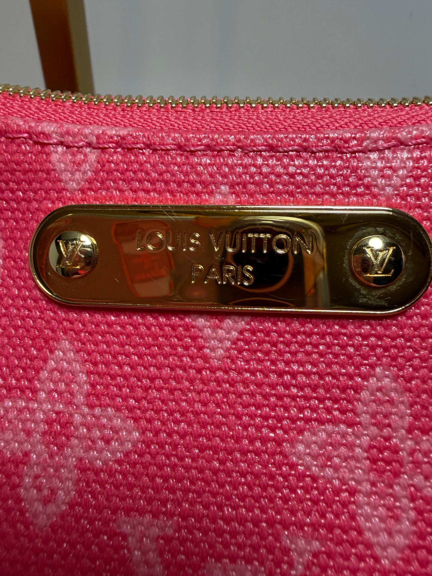 Louis Vuitton Liv Pochette Rose Ruban Monogram Shoulder Bag/Crossbody