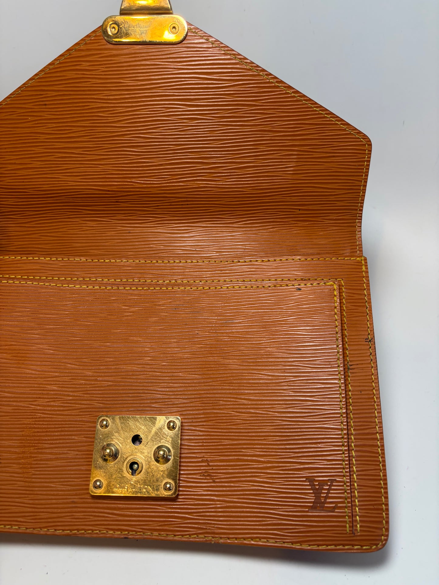 Louis Vuitton Pochette Sellier Draggone Clutch/Wristlet Cognac Epi Leather
