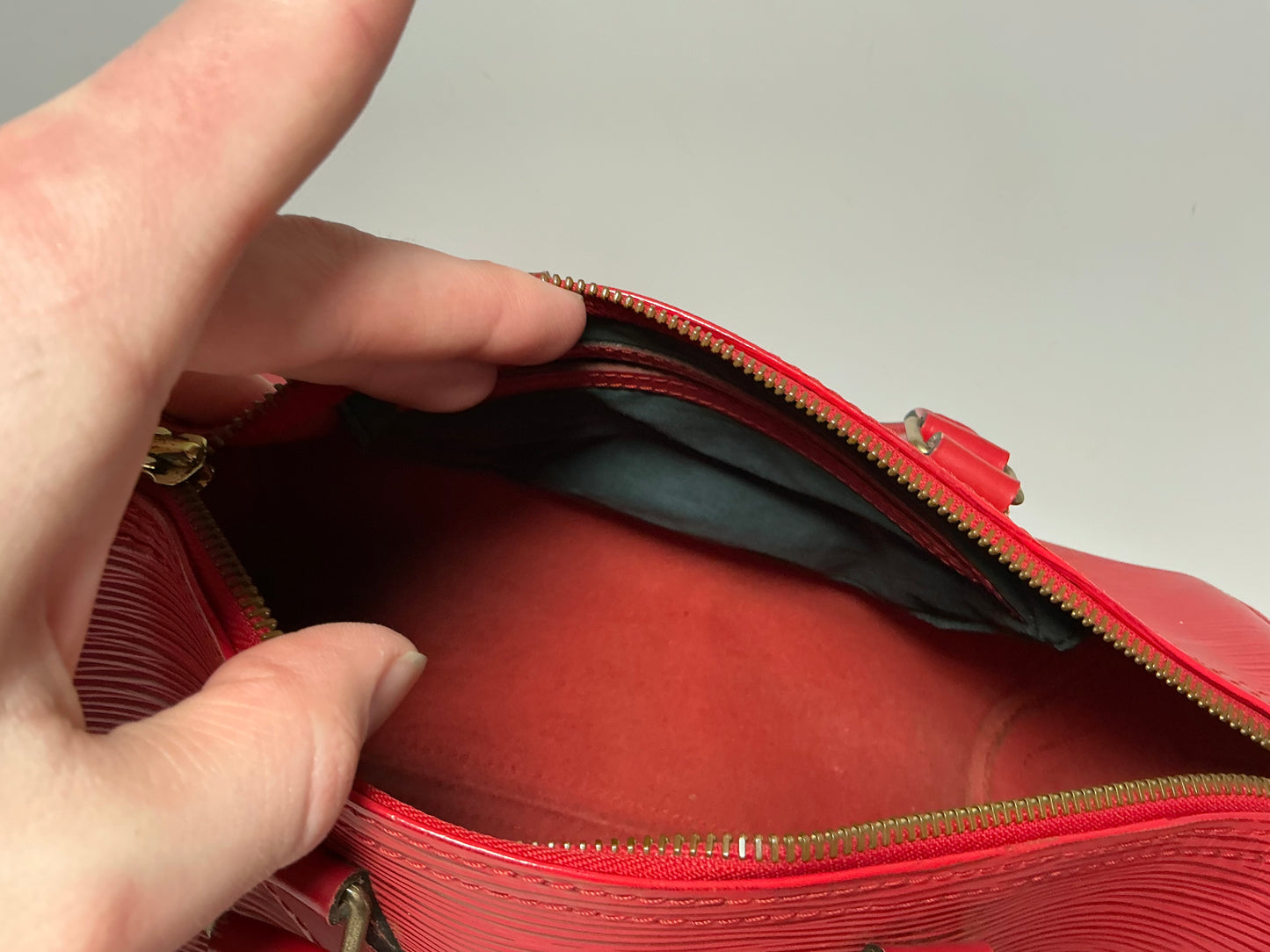 Louis Vuitton Speedy 25 Red Epi Leather