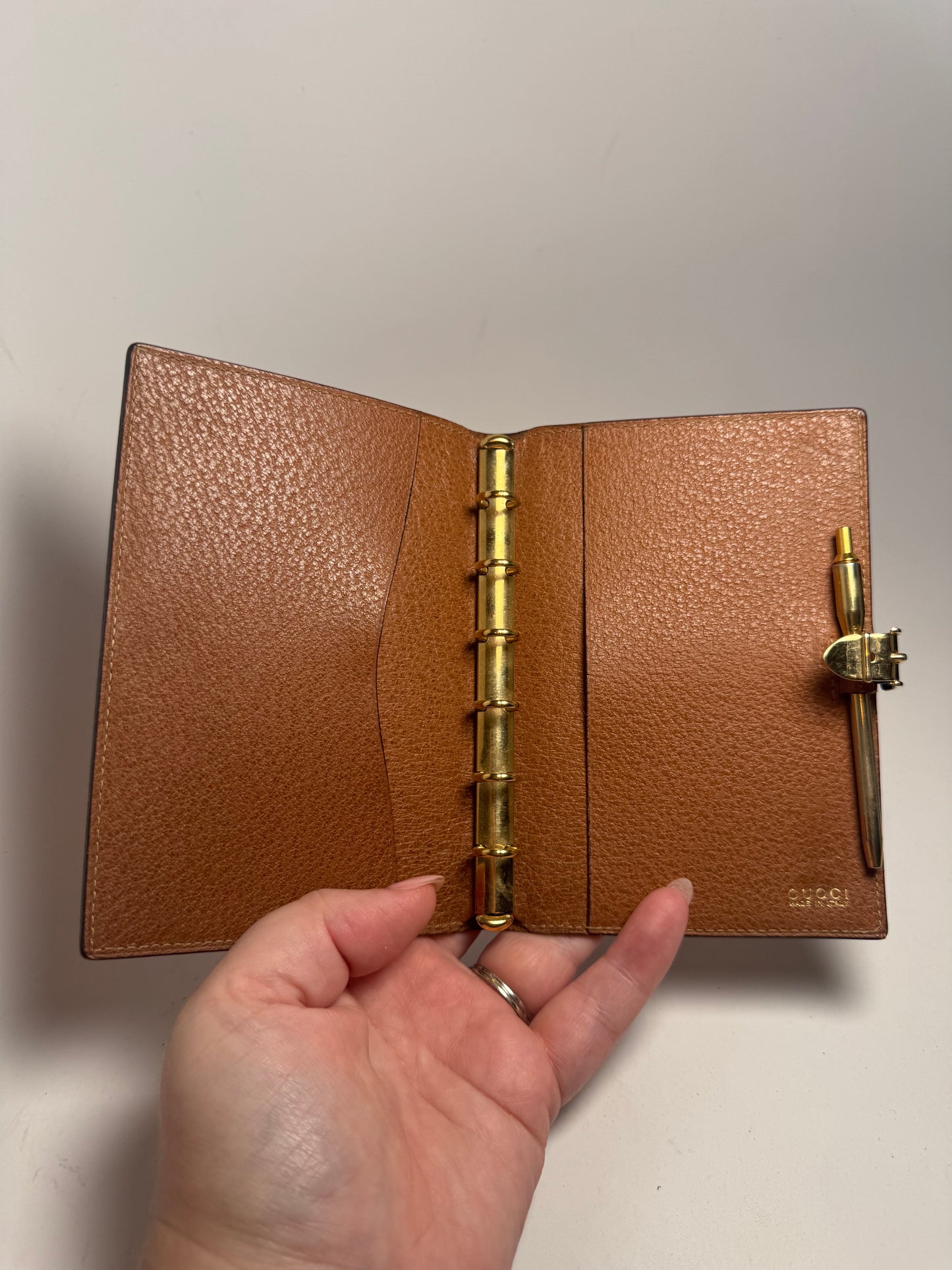 Gucci Brown Leather Agenda/Diary Cover w/6 Rings (Holds Passport)