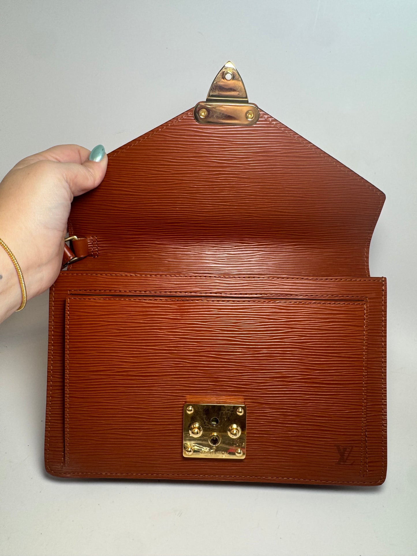 Louis Vuitton Epi Serie Draggone Clutch/Wristlet