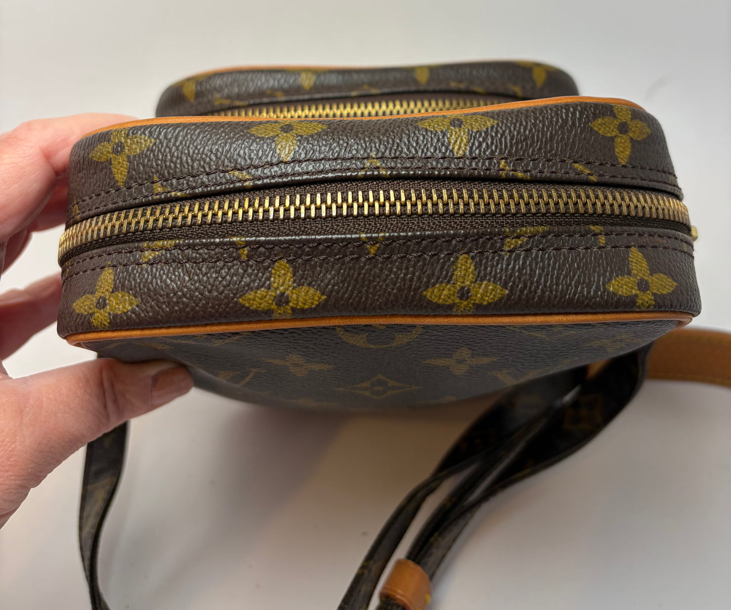 Louis Vuitton Amazon Crossbody Monogram