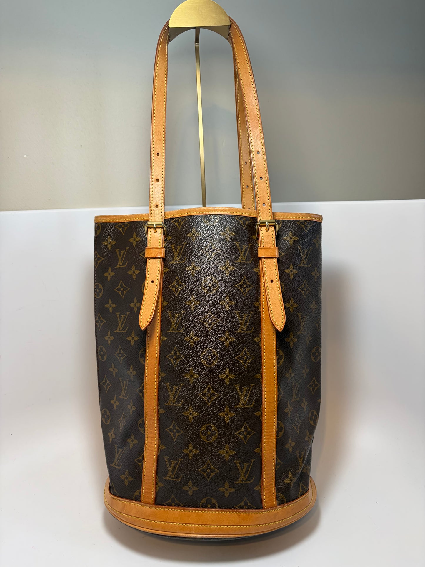 Louis Vuitton Bucket GM Tote Monogram Shoulder Bag