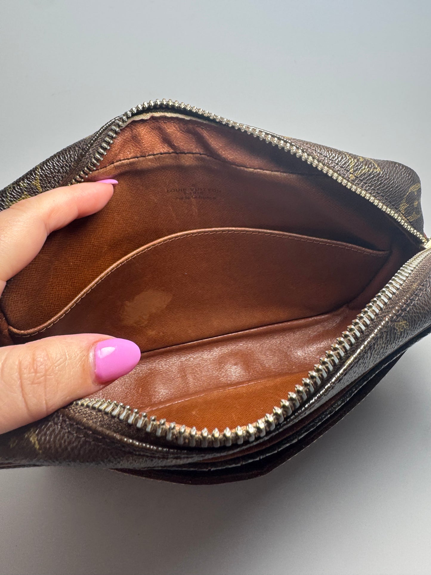 Louis Vuitton Compeigne 23 Monogram Toiletry Bag/Clutch