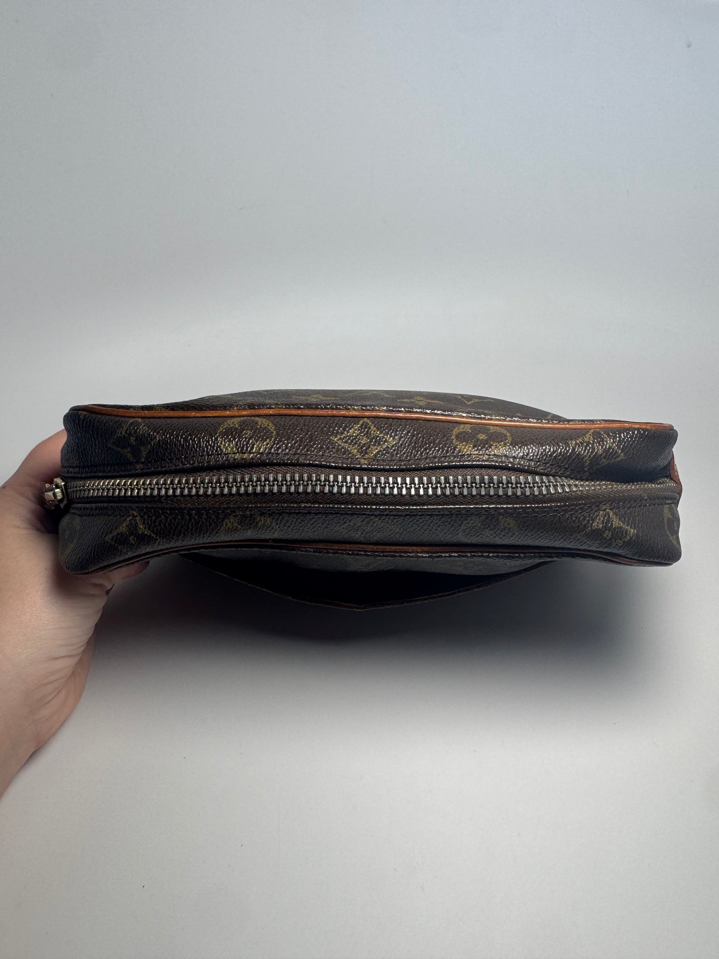 Louis Vuitton Compeigne 23 Monogram Toiletry Bag/Clutch