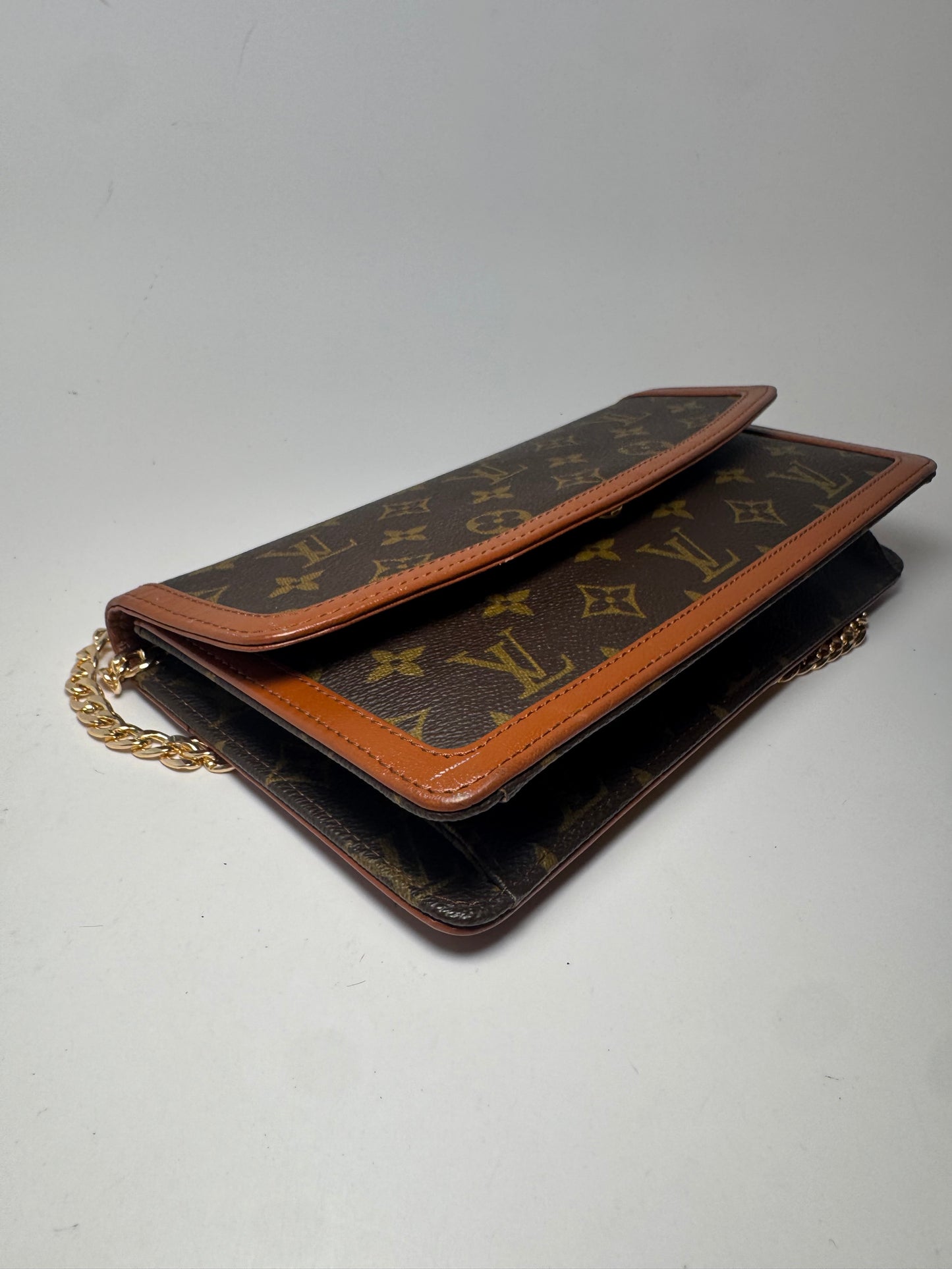 Louis Vuitton Pochette Dame Clutch PM in Monogram
