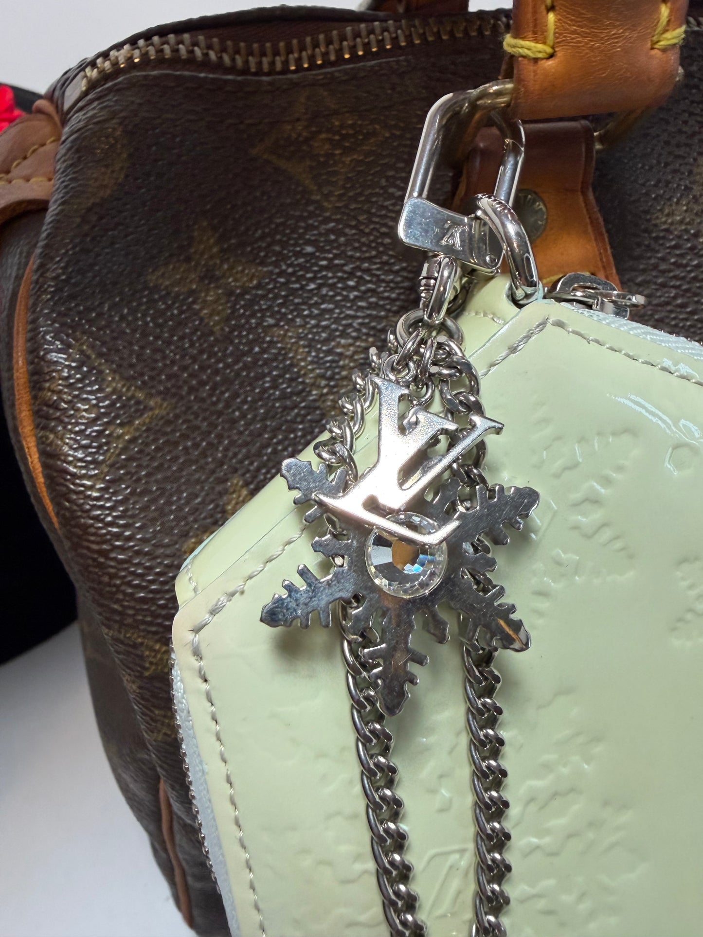 Louis Vuitton Porte Monnaie Flocon Bag Charm/Coin Purse Snow Flake