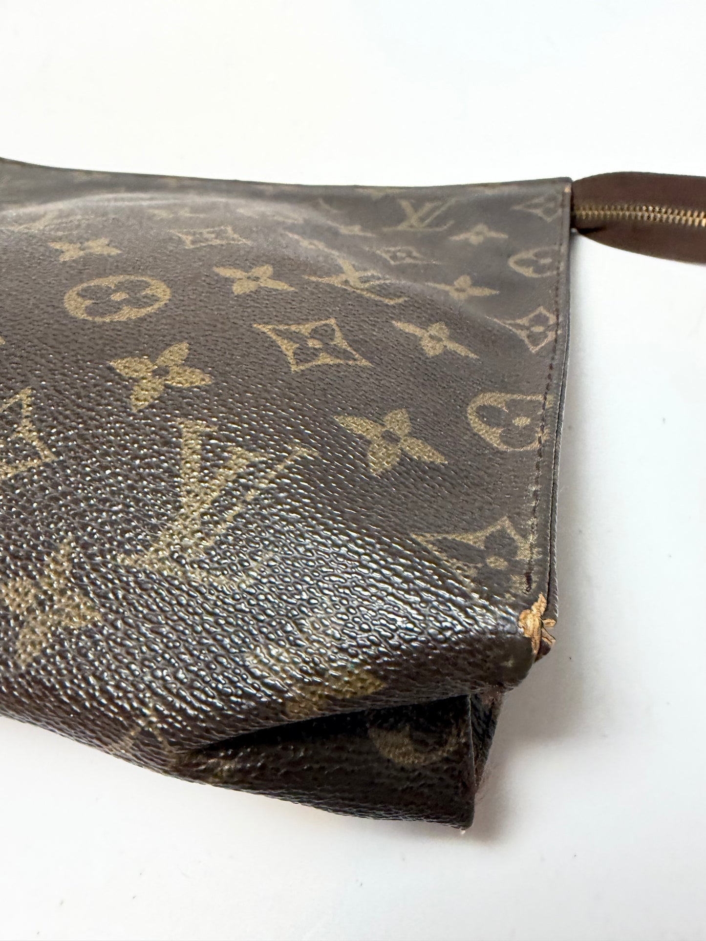 Louis Vuitton Toiletry Pouch 26 Monogram