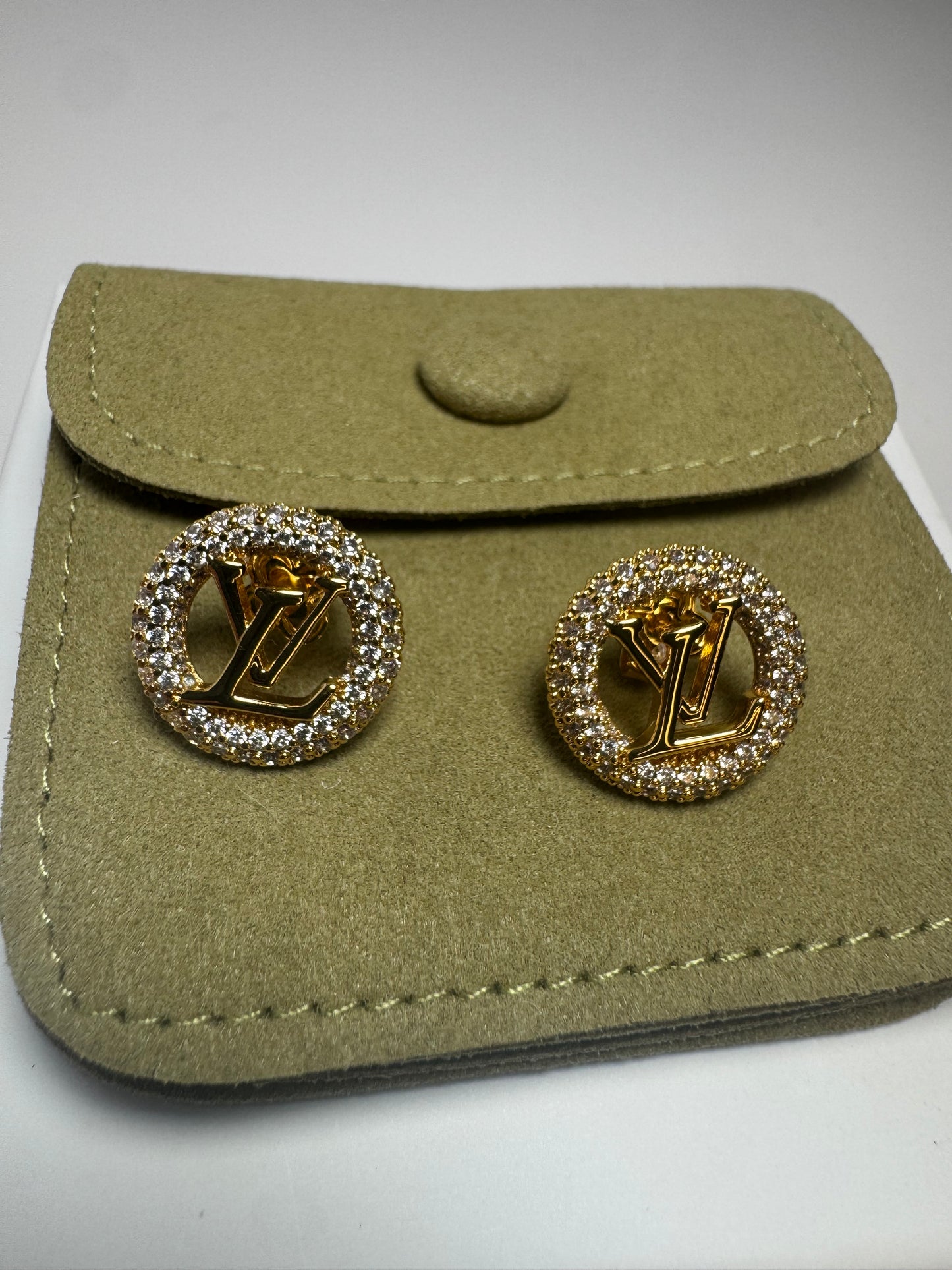 Louis Vuitton Louise by Night Earrings Gold & Crystal