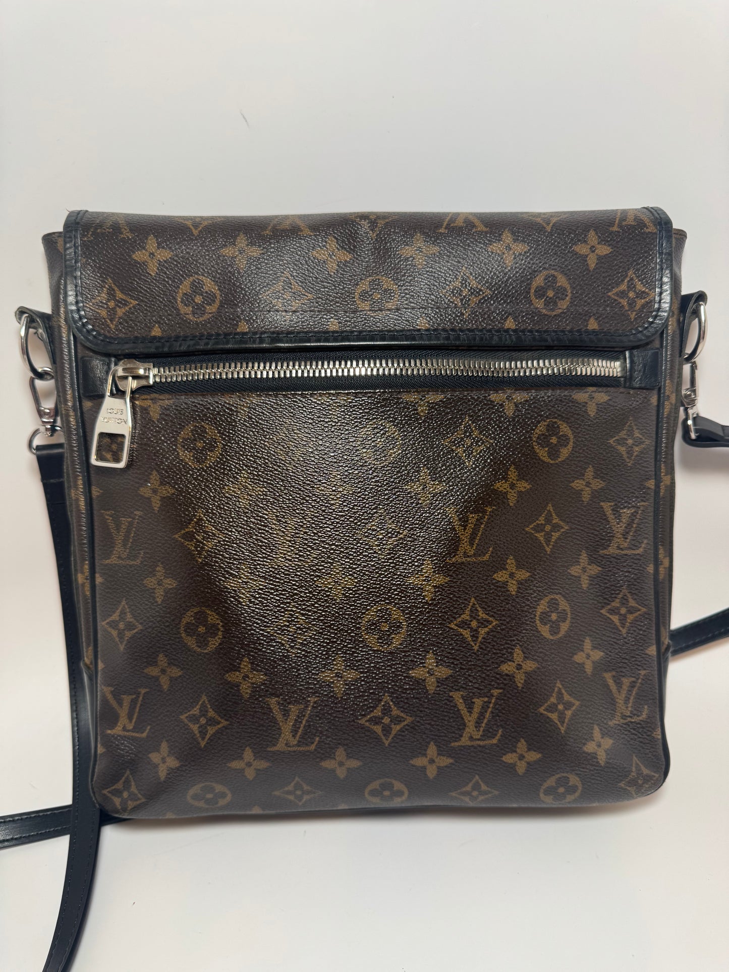 Louis Vuitton Macassar Bass GM Black Leather & Monogram Crossbody