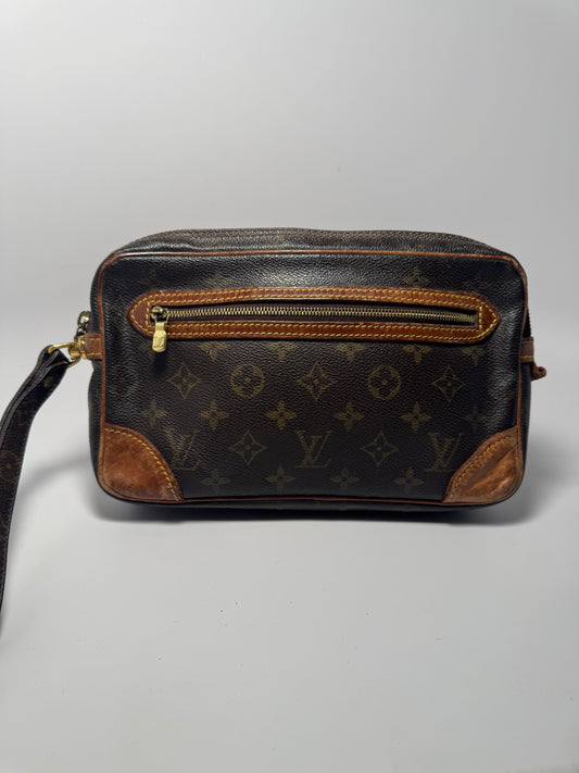 Louis Vuitton Marly Draggone Clutch/Pouch W/Wristlet Monogram Made in France in February 2001
