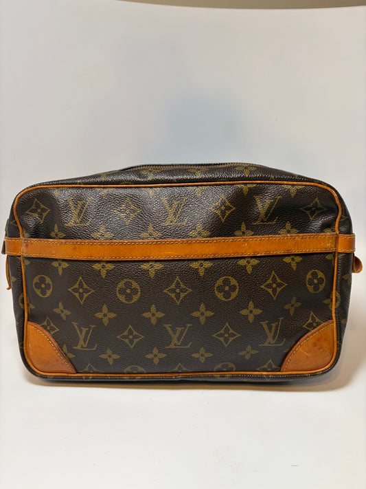 Louis Vuitton Compeigne 28 Monogram Clutch/Pouch