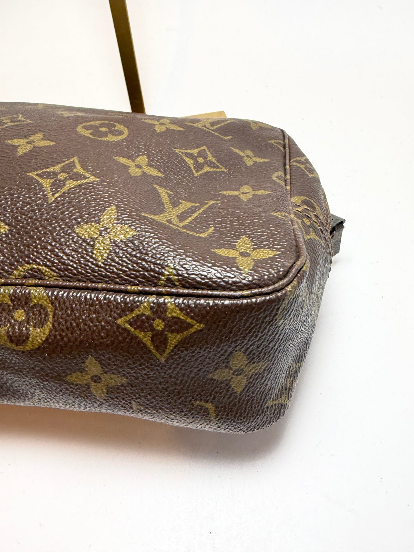 Louis Vuitton Trousse 23 Monogram Toiletry Bag/Makeup Pouch