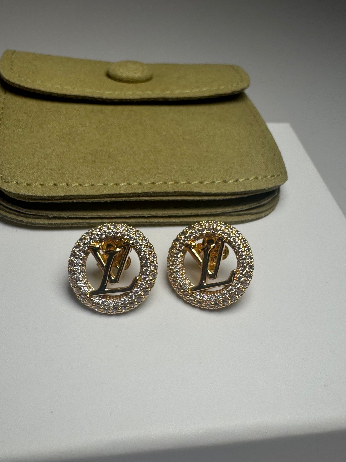 Louis Vuitton Louise by Night Earrings Gold & Crystal