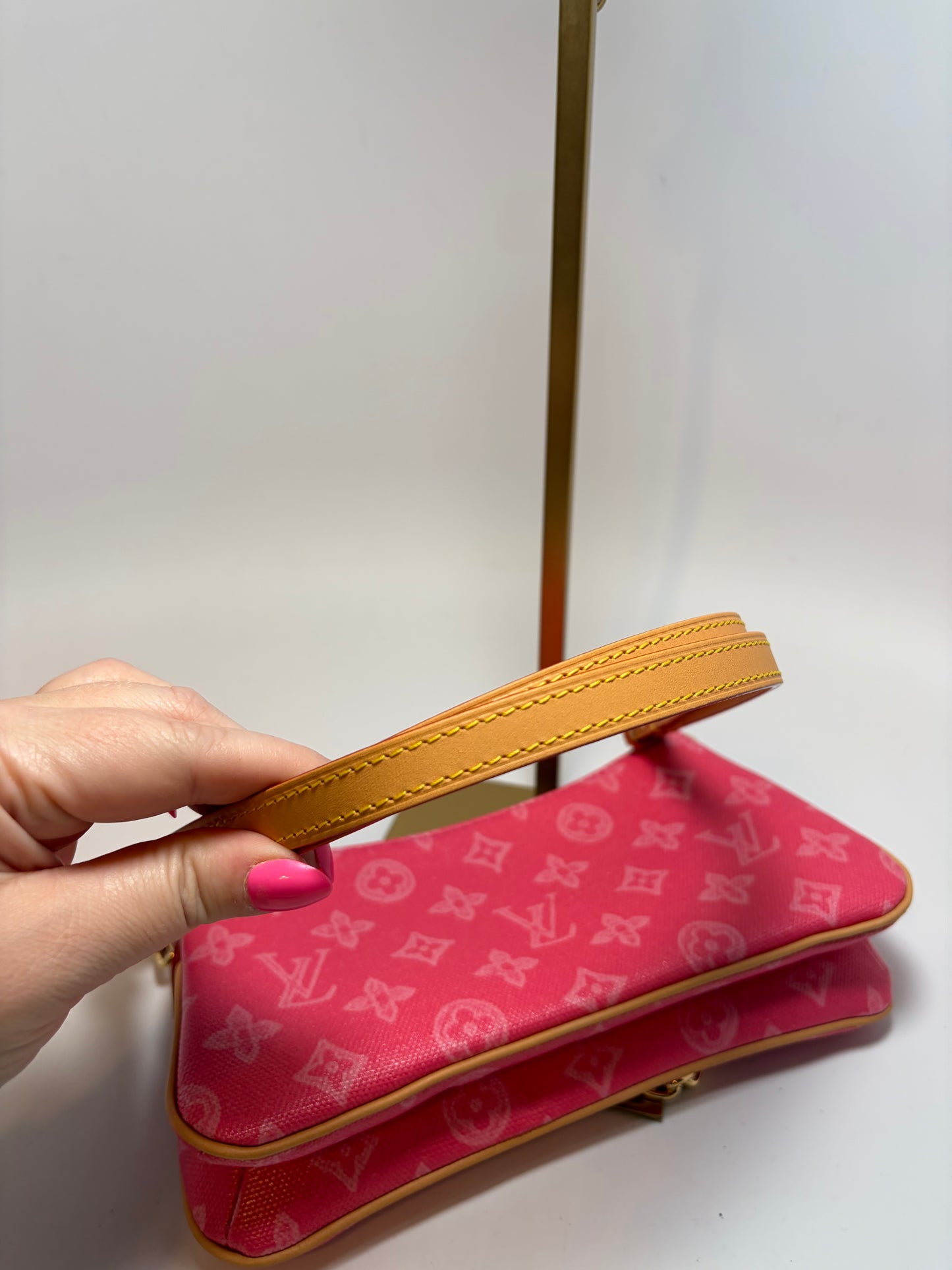 Louis Vuitton Liv Pochette Rose Ruban Monogram Shoulder Bag/Crossbody