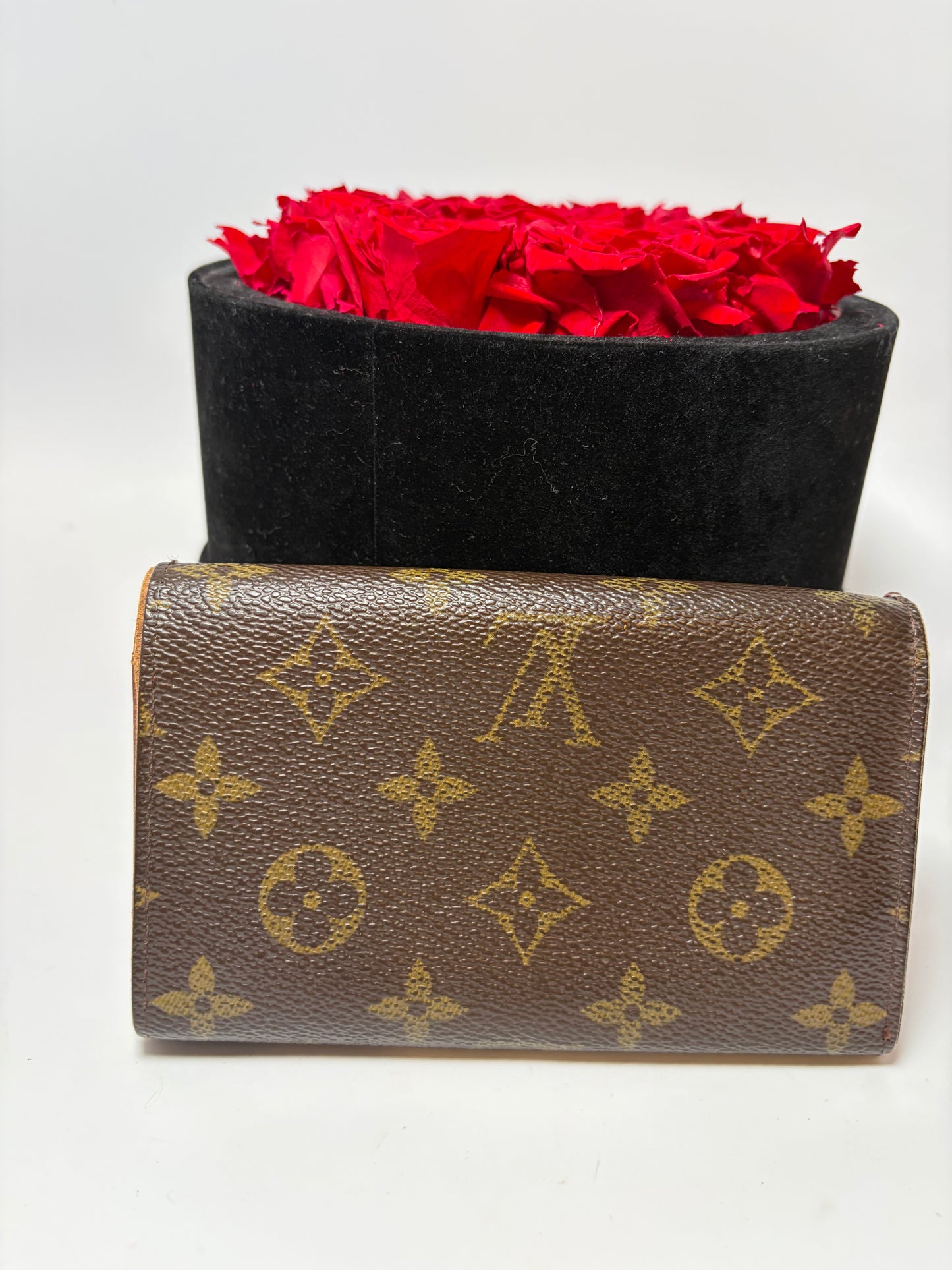 Louis Vuitton Porte Monnaie Billets Tressor Monogram Wallet