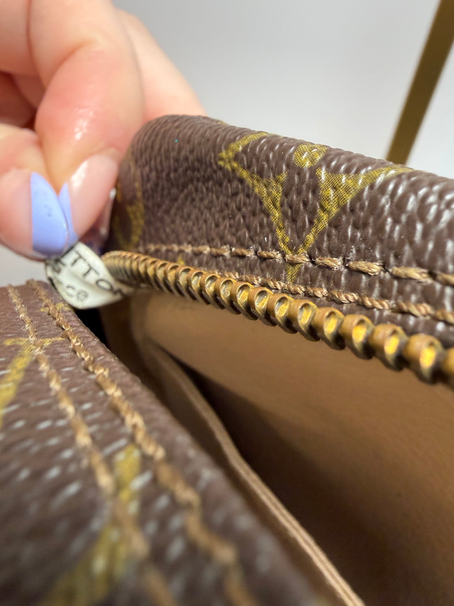 Louis Vuitton Trousse 23 Monogram Toiletry Bag/Makeup Pouch