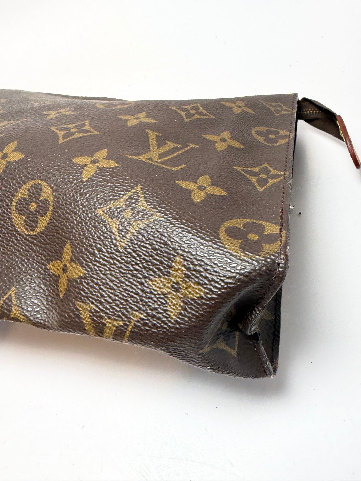 Louis Vuitton Toiletry Pouch 26, Made in France