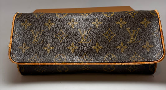 Louis Vuitton Monogram Pochette Twin GM Clutch FAIR condition