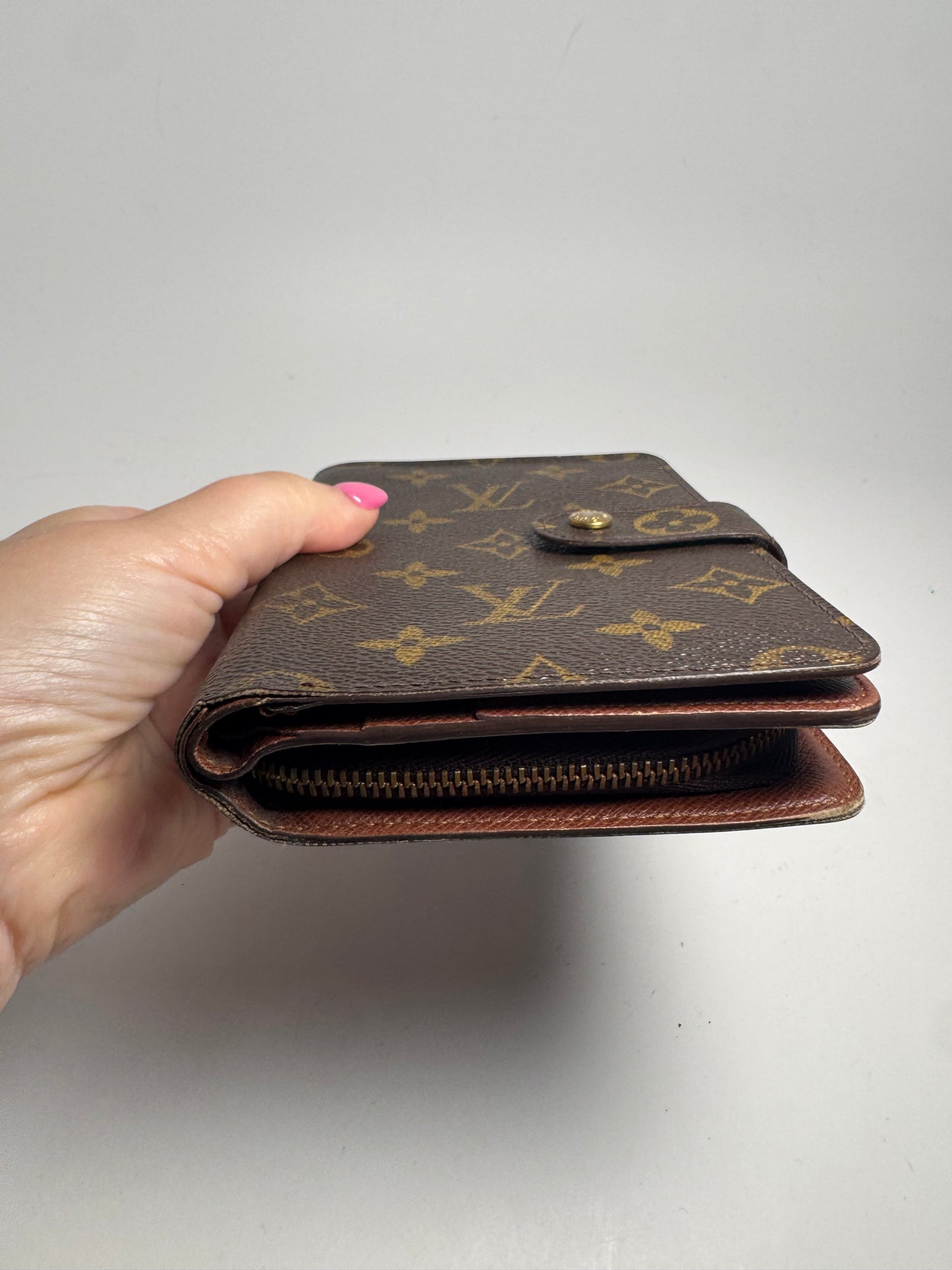 Louis Vuitton Porte Papier Wallet/Passport Holder in Monogram Made in France in December 2000