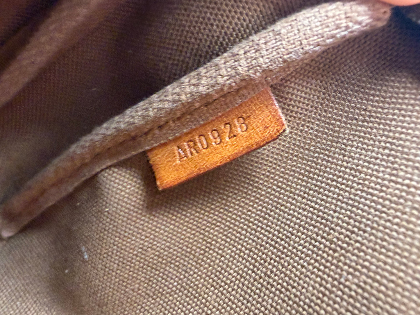 Louis Vuitton Pochette Accessories Monogram