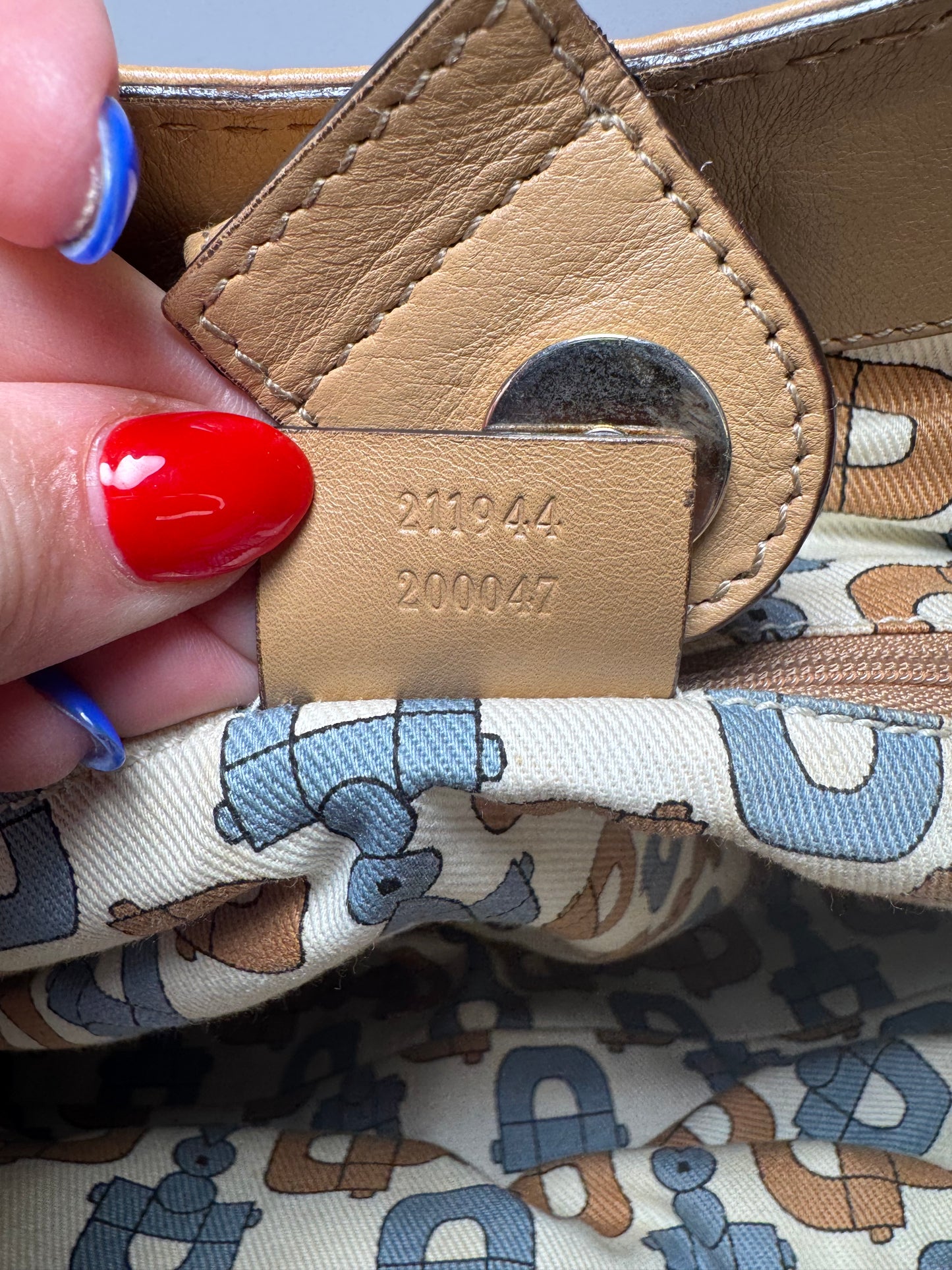 Gucci Sukey Tote Guccissima Leather Hand Bag Beige/Tan