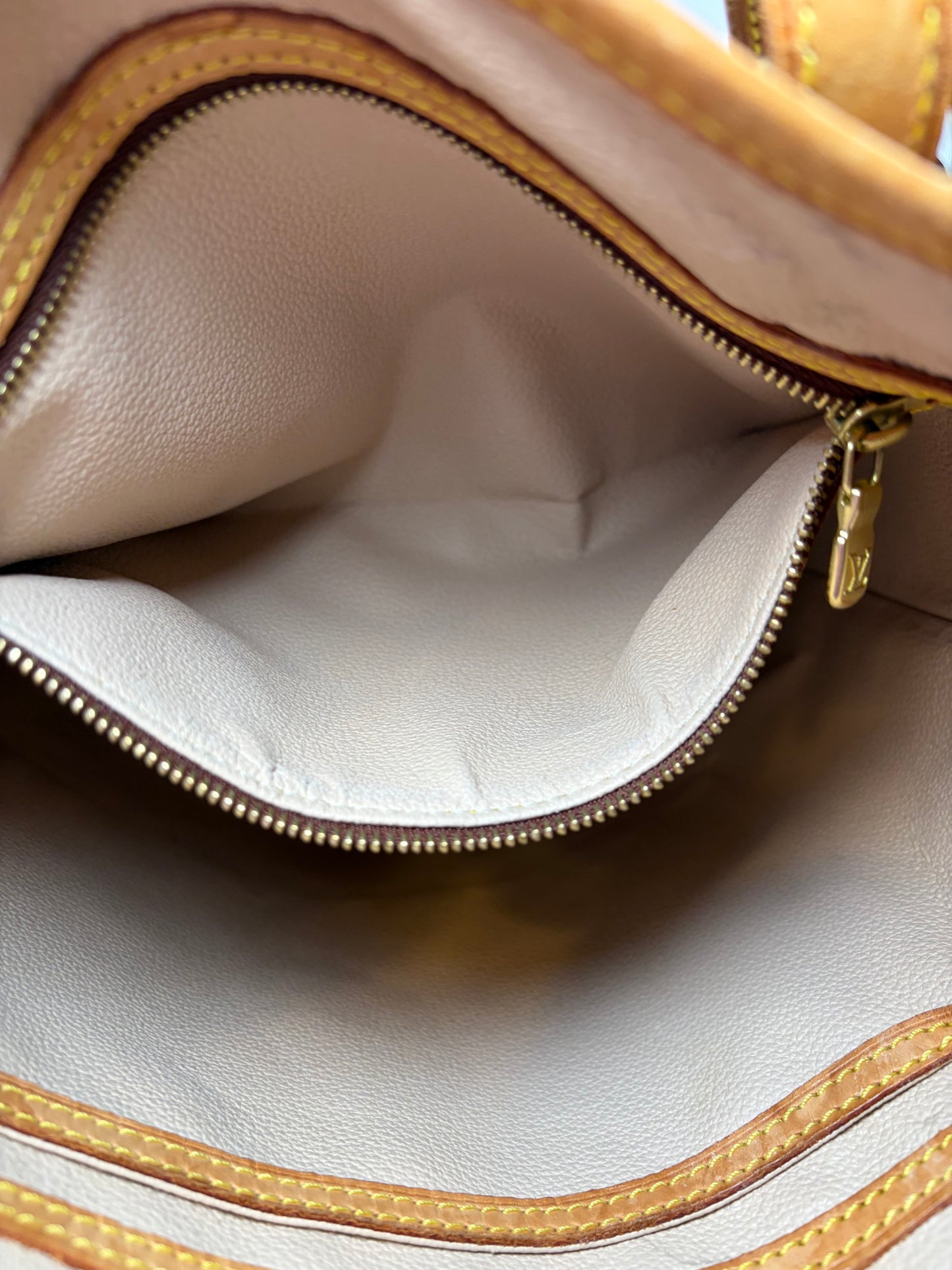 Louis Vuitton Bucket GM Tote Monogram