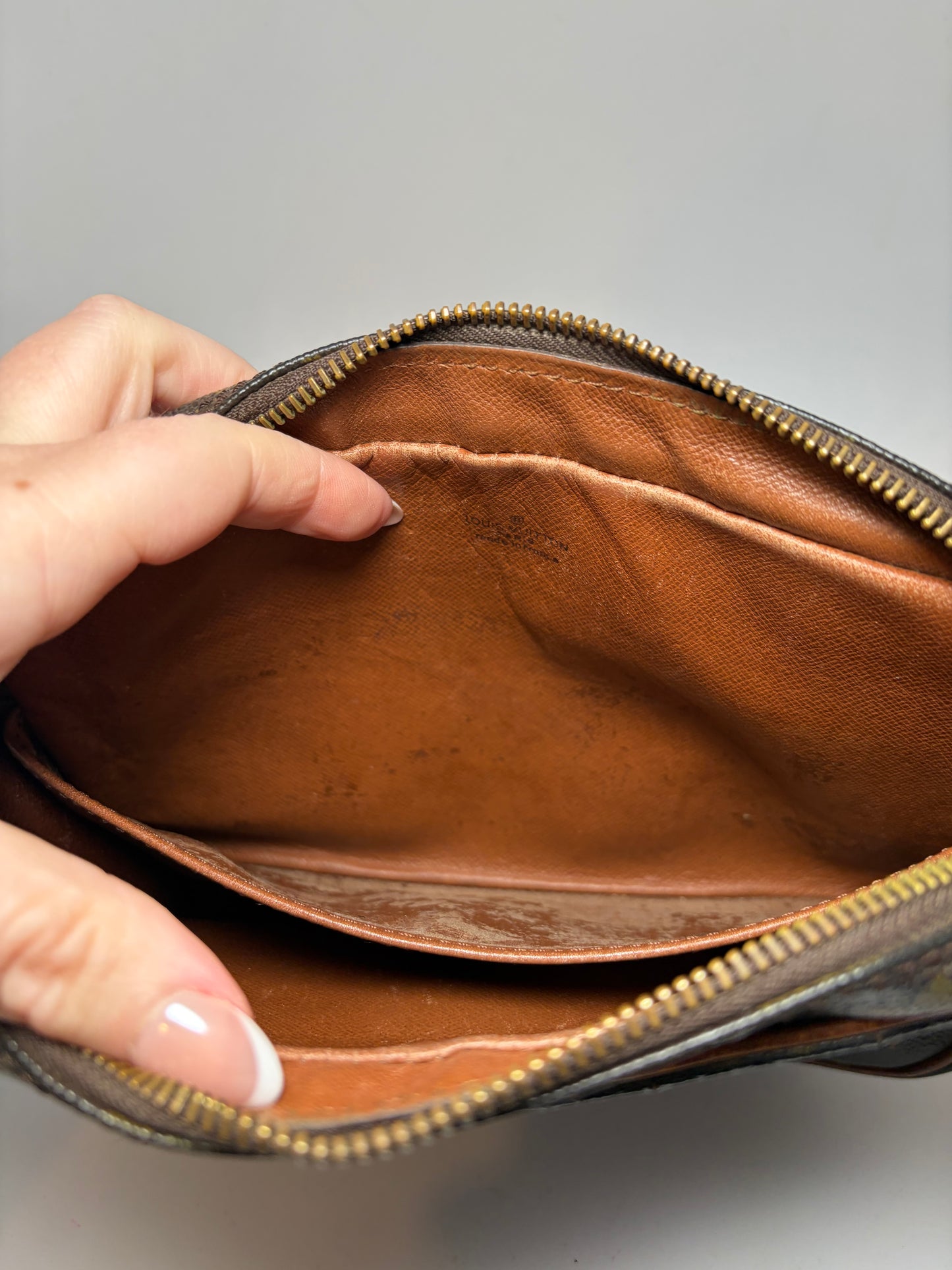 Louis Vuitton Compeigne 23 monogram toiletry bag