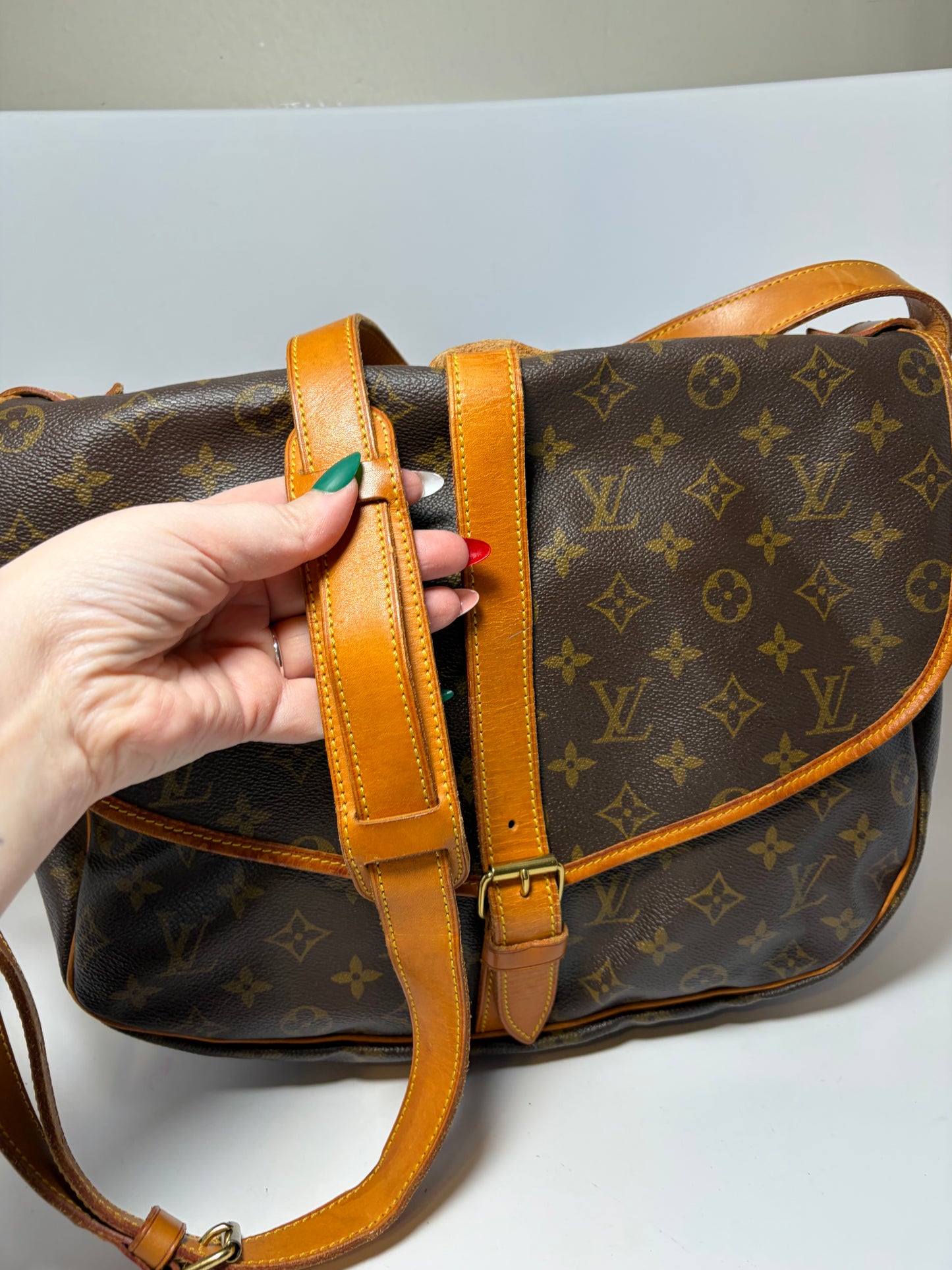 Louis Vuitton Samur 35 Monogram Crossbody