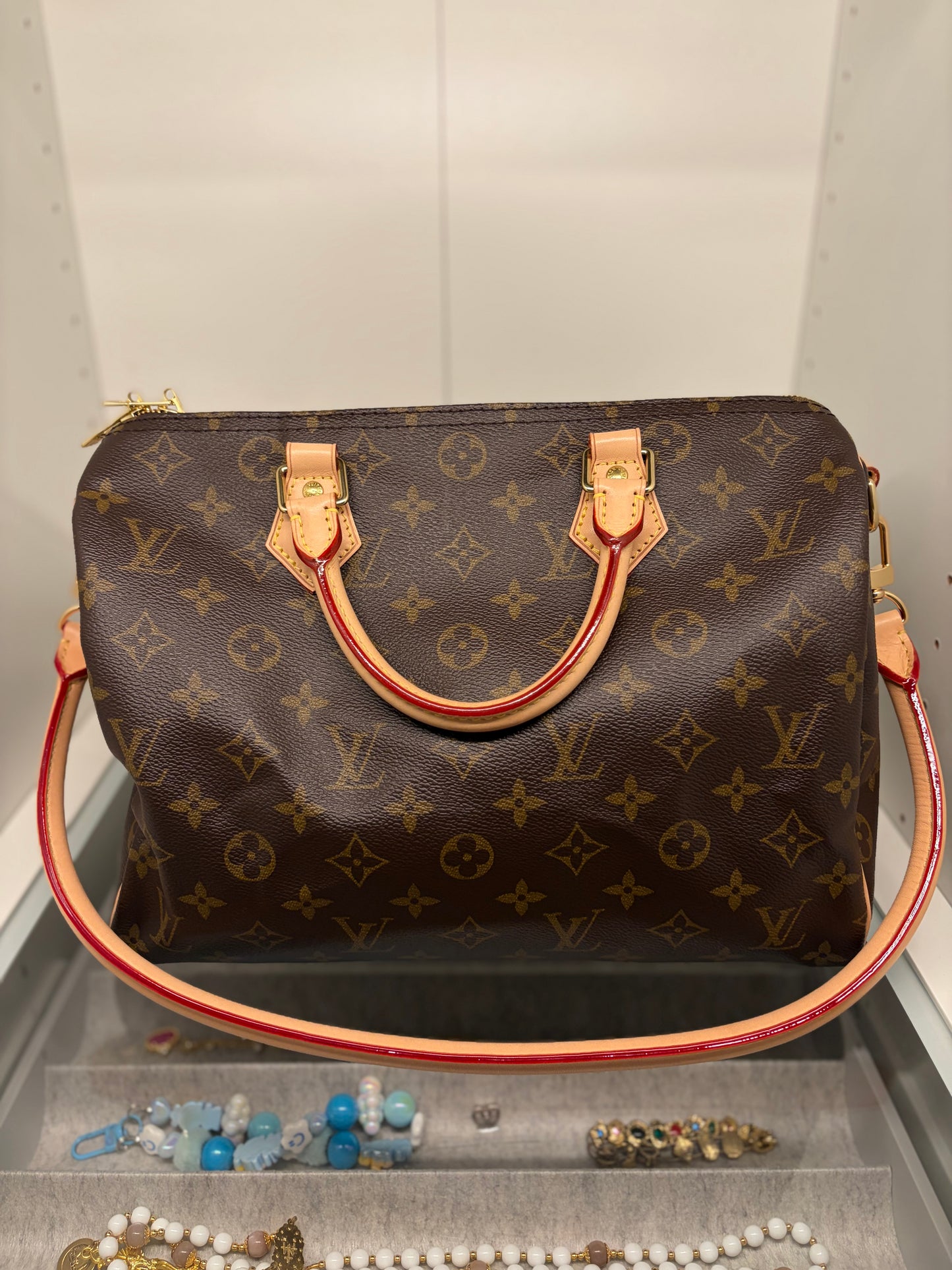 Louis Vuitton Speedy 30 Bandoulière Monogram w/COA Excellent Condition