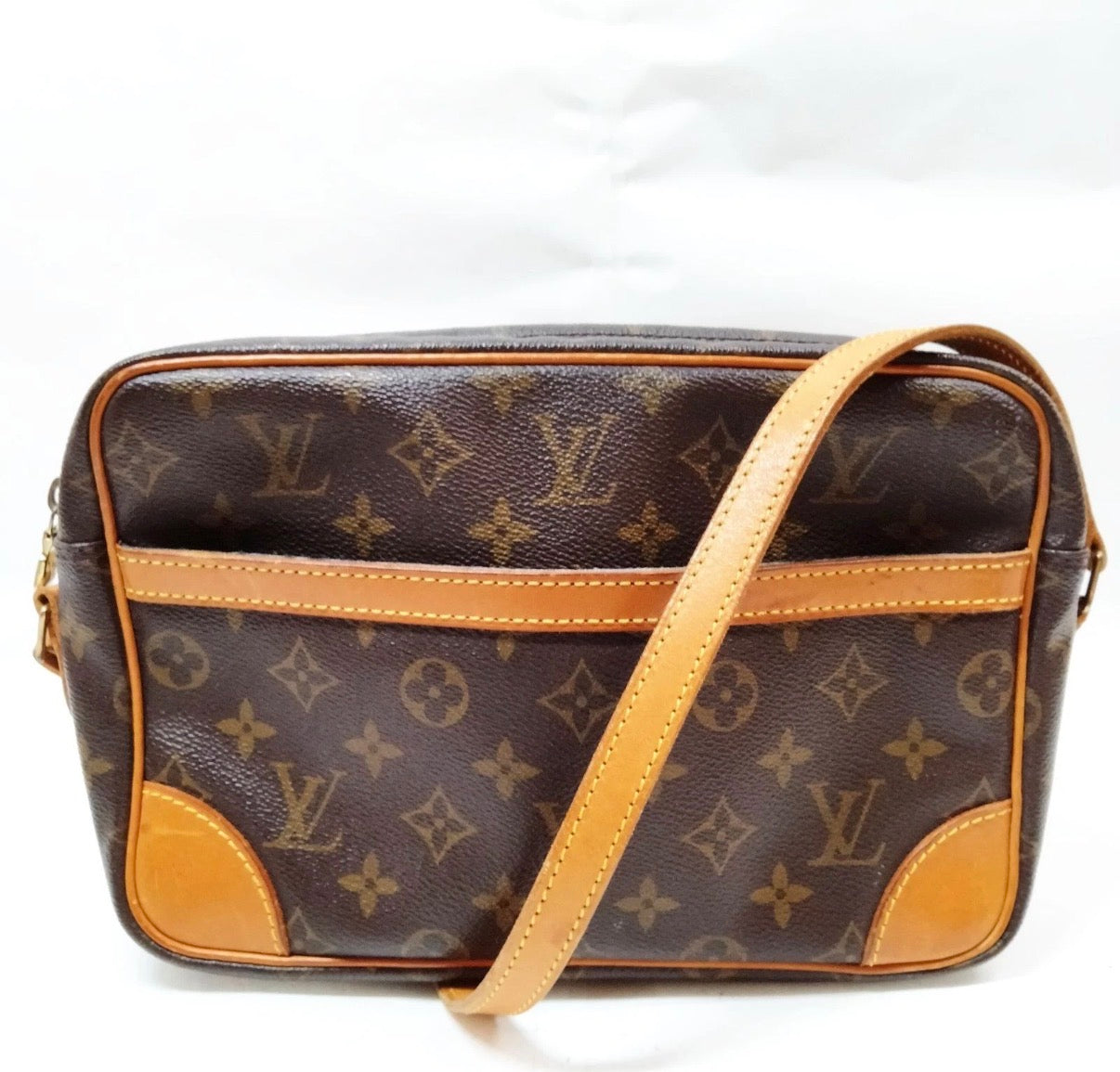 Louis Vuitton Trocadero 27 Monogram Crossbody