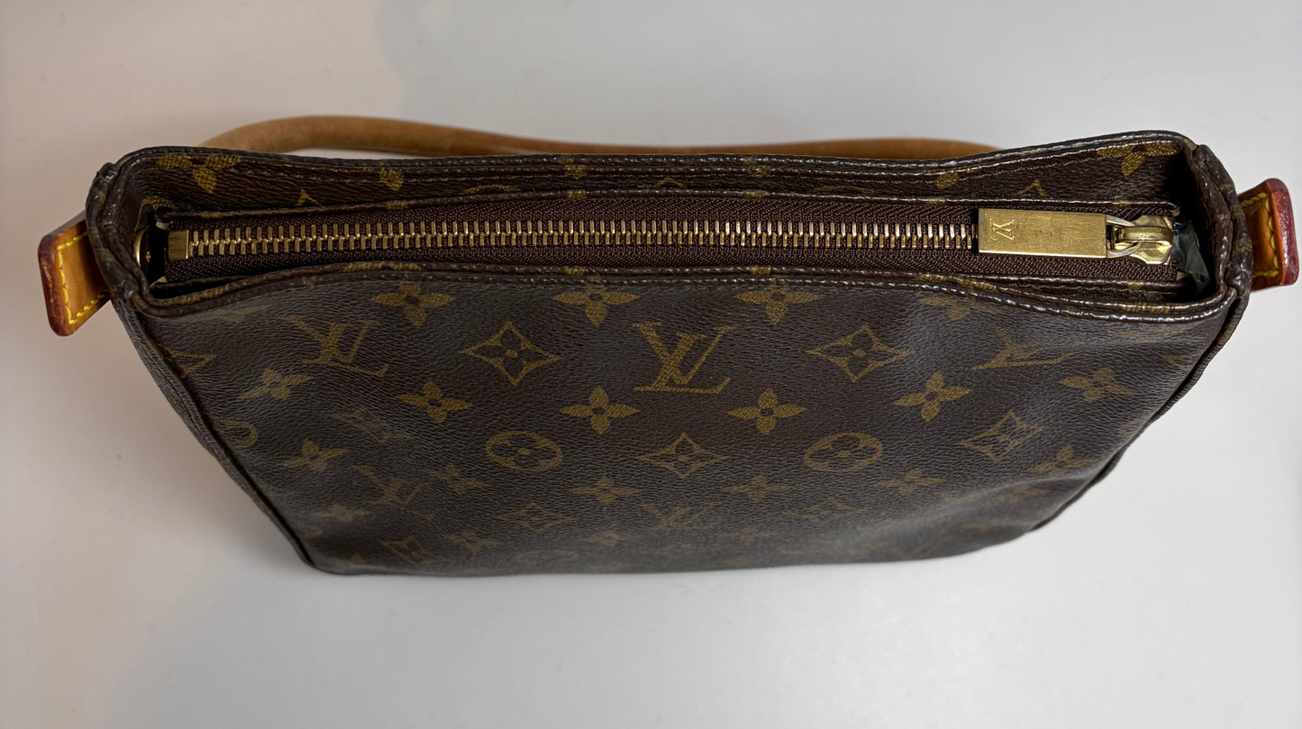 Louis Vuitton Looping MM Monogram Shoulder Bag