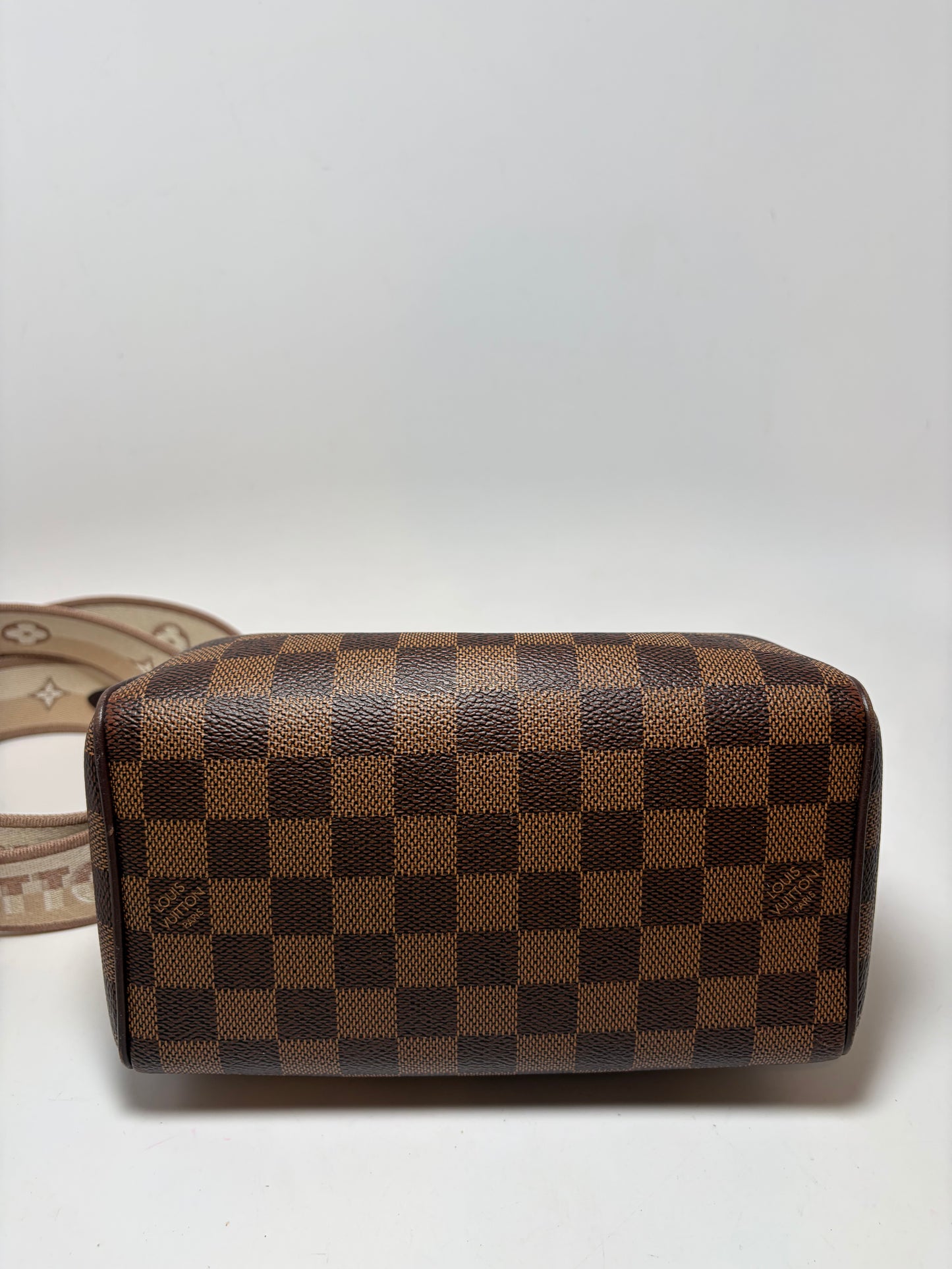 Louis Vuitton Speedy 20 Bandouliere Damier Ebene w/COA, dust bag & box