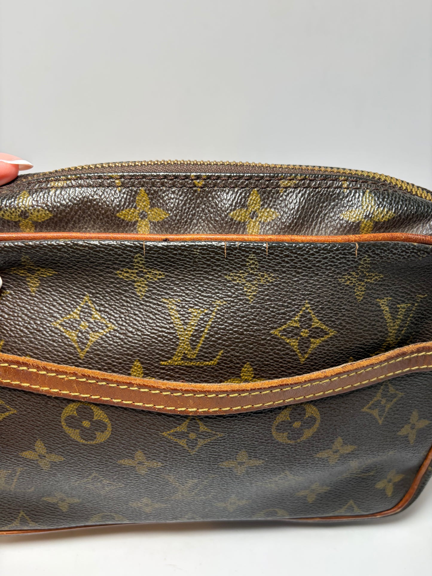 Louis Vuitton Compeigne 23 monogram toiletry bag