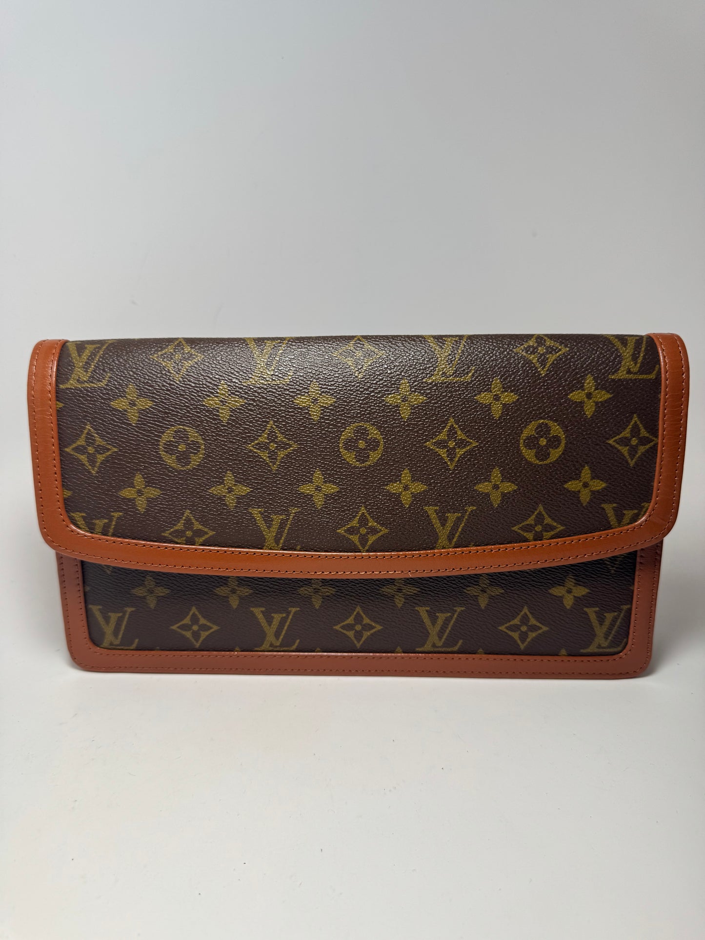 Louis Vuitton Pochette Dame Clutch GM Monogram