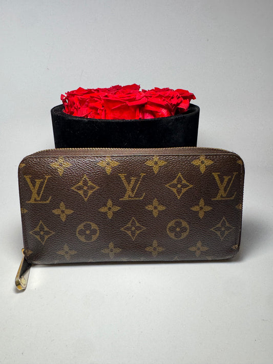 Louis Vuitton Monogram Zippy Wallet