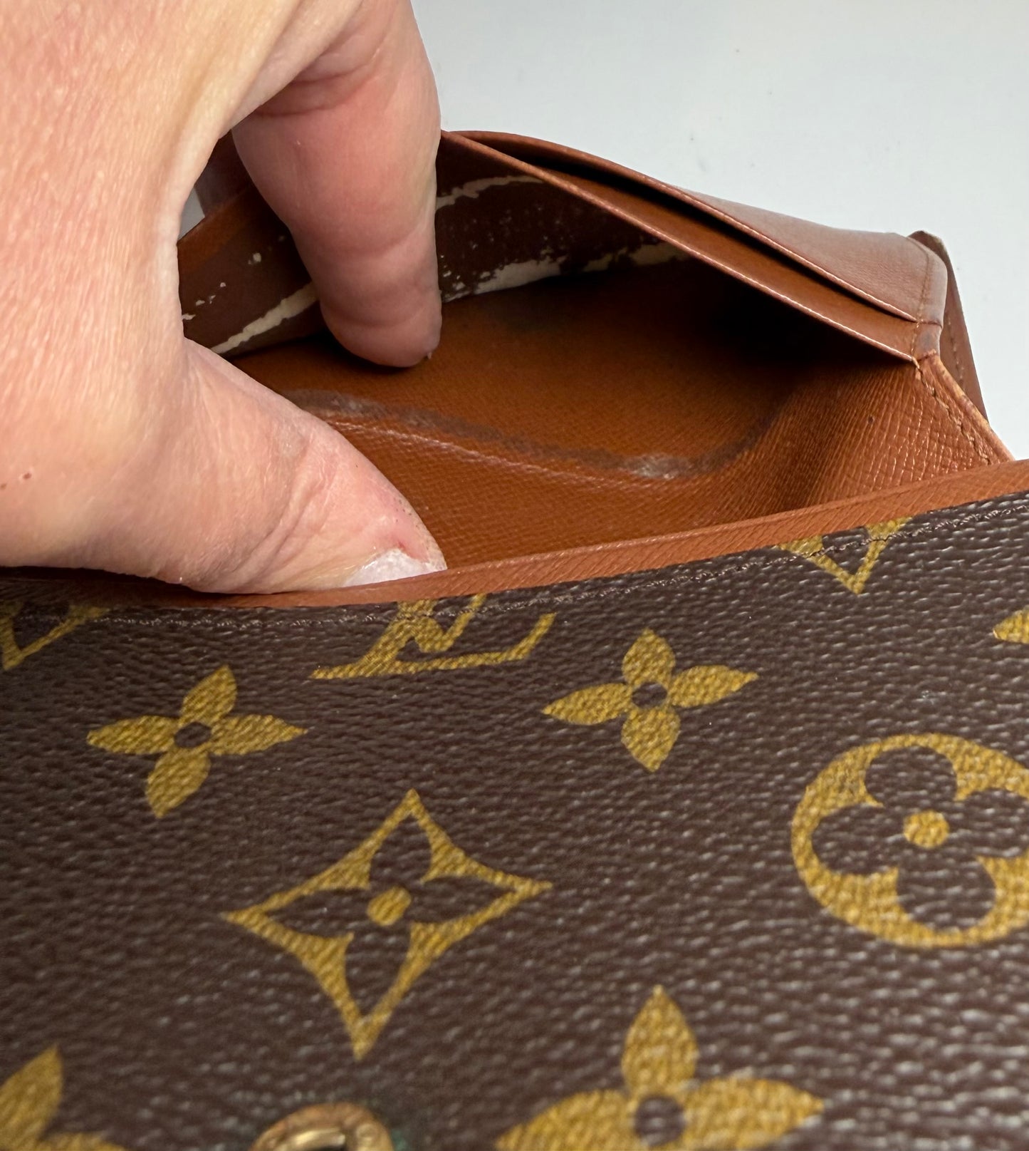 Louis Vuitton Porte-Monnaie Tressor Monogram Wallet