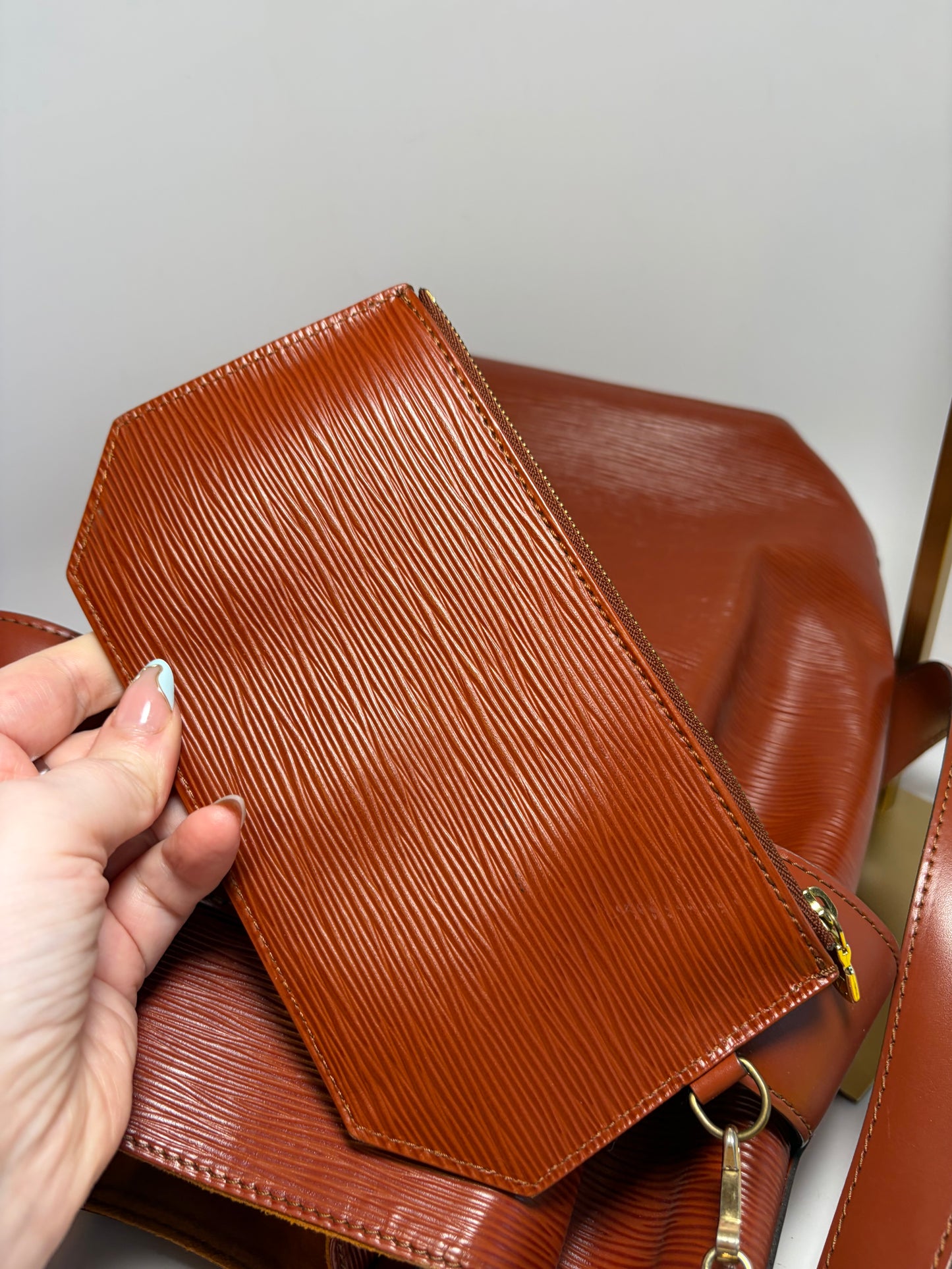 Louis Vuitton Epi Leather Sac Saint Paul GM Shoulder Bag Rouille