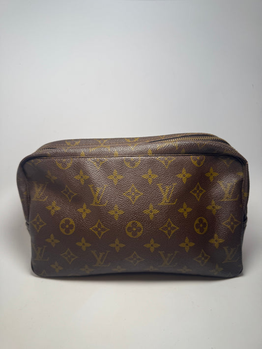 Louis Vuitton Trousse 28 Monogram Makeup Bag/Toiletry Bag